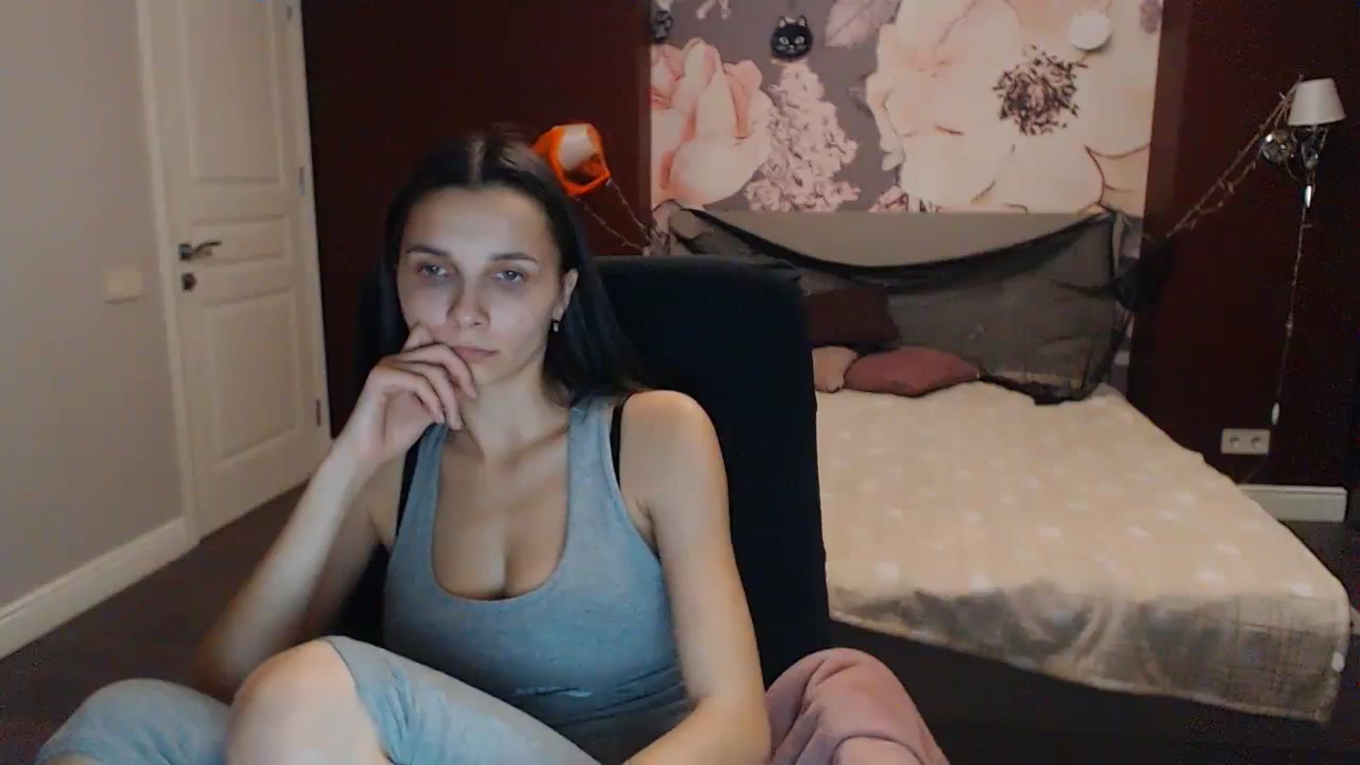 Gallery image thumbnail from Karina_Mils's myfreecams stream on, 10/29/2023, 16:35 image 8 of 20