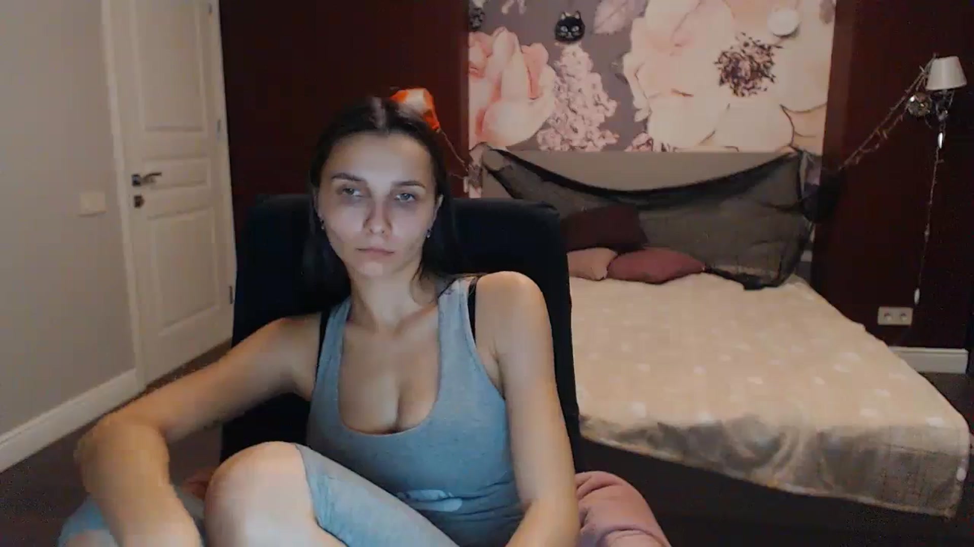 Gallery image thumbnail from Karina_Mils's myfreecams stream on, 10/29/2023, 16:35 image 3 of 20