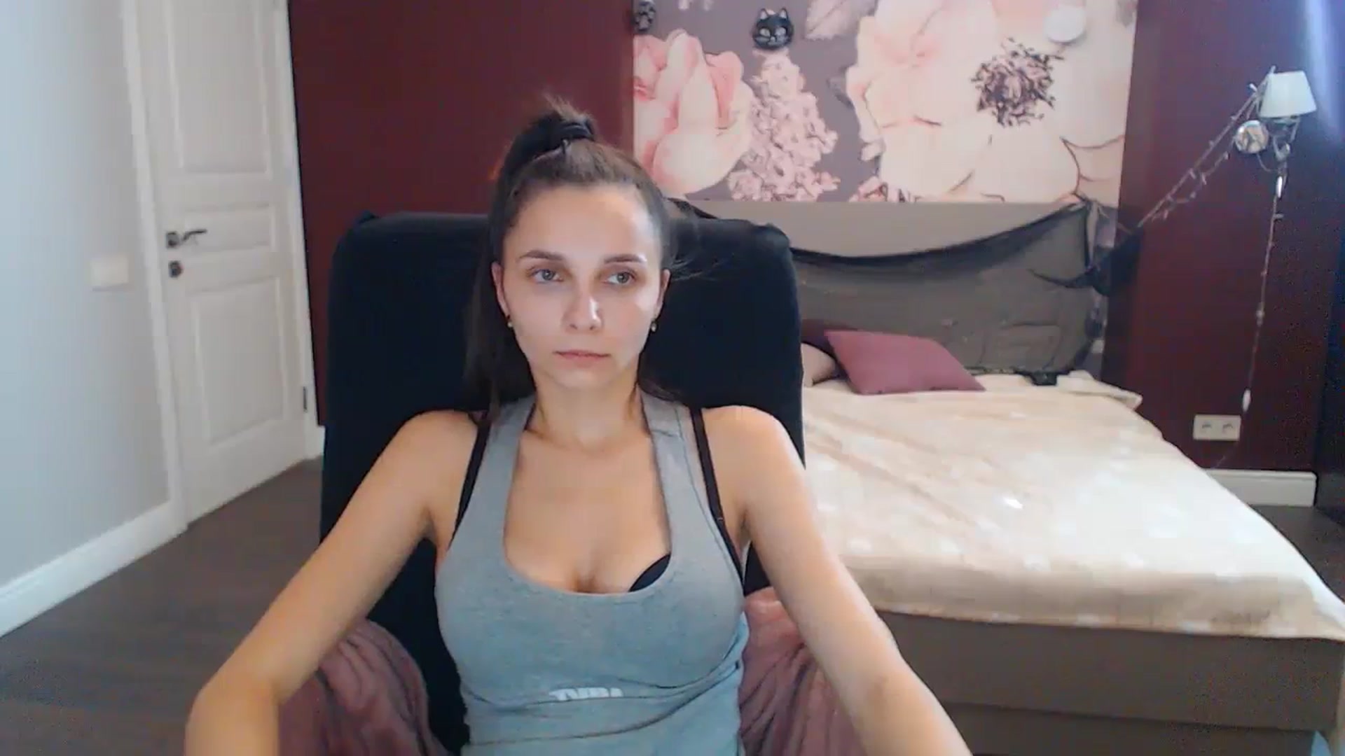 Gallery image thumbnail from Karina_Mils's myfreecams stream on, 10/30/2023, 11:33 image 5 of 20