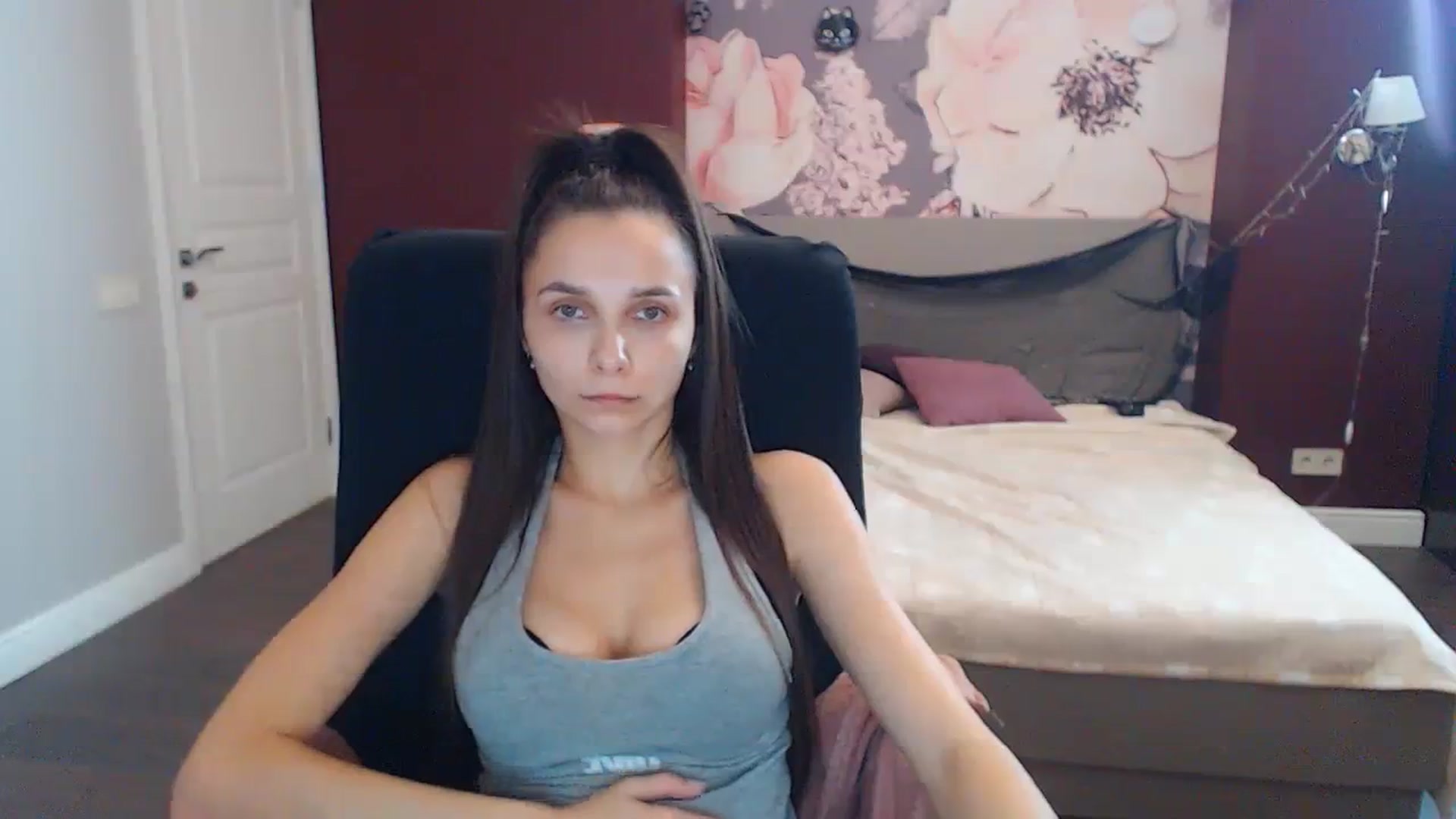 Gallery image thumbnail from Karina_Mils's myfreecams stream on, 10/30/2023, 11:33 image 15 of 20