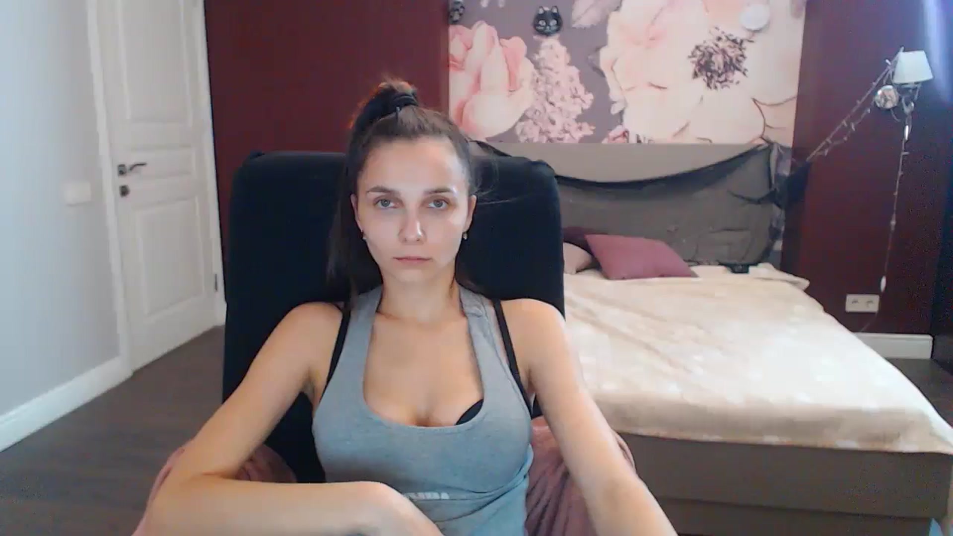 Gallery image thumbnail from Karina_Mils's myfreecams stream on, 10/30/2023, 11:33 image 7 of 20