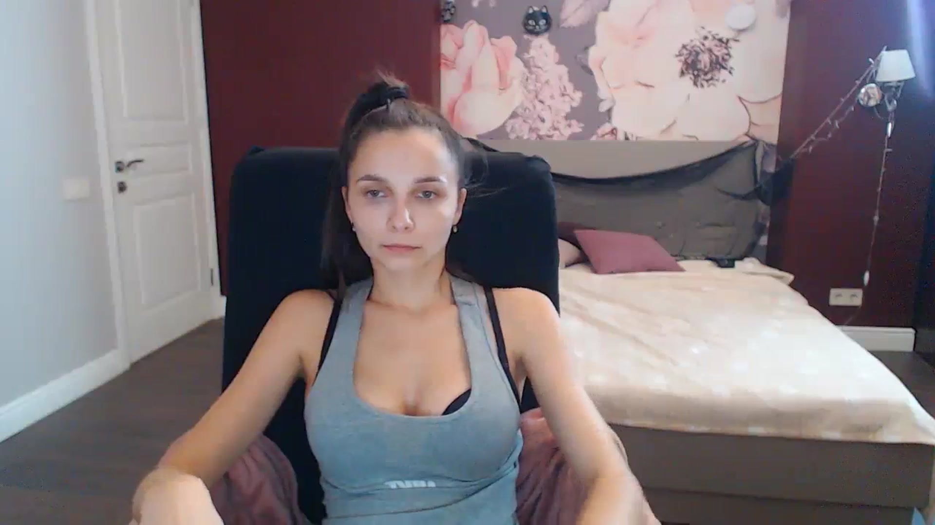 Gallery image thumbnail from Karina_Mils's myfreecams stream on, 10/30/2023, 11:33 image 6 of 20