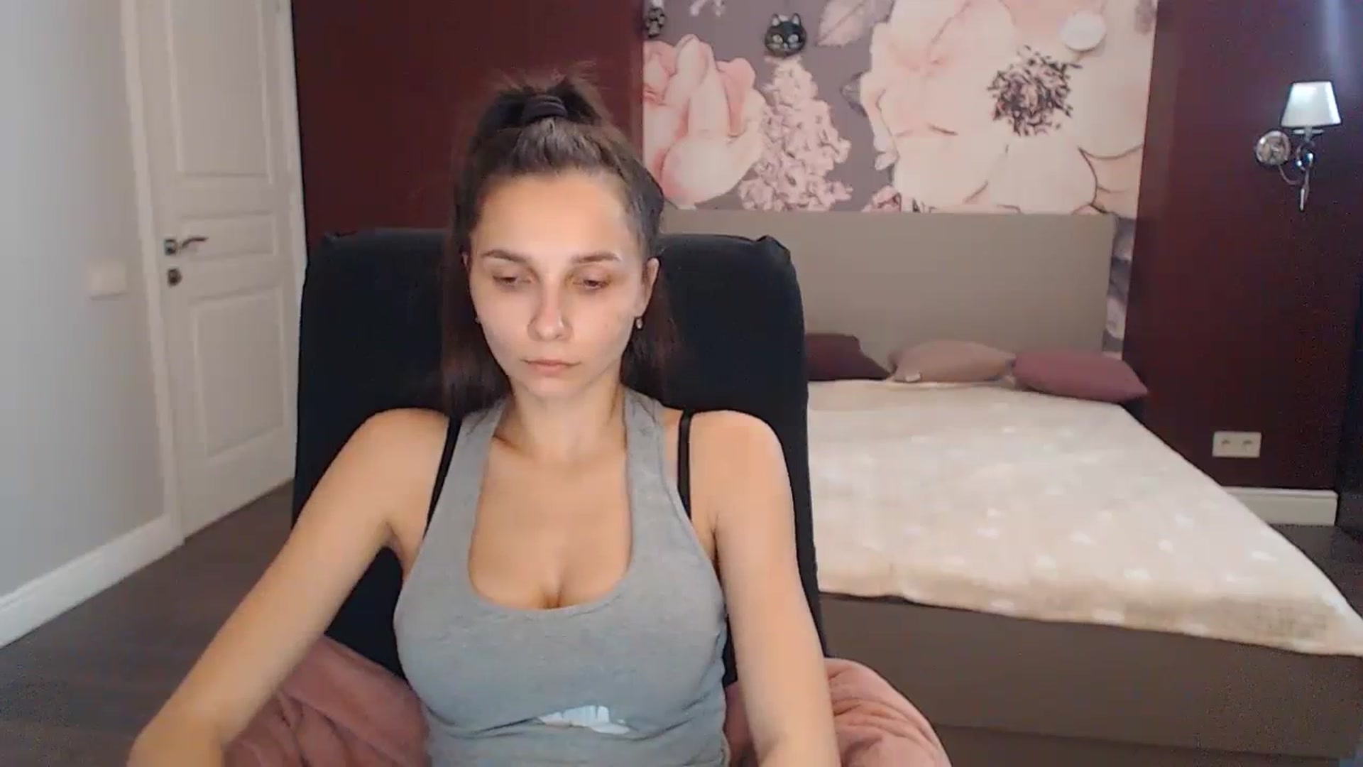 Gallery image thumbnail from Karina_Mils's myfreecams stream on, 11/02/2023, 10:56 image 11 of 20