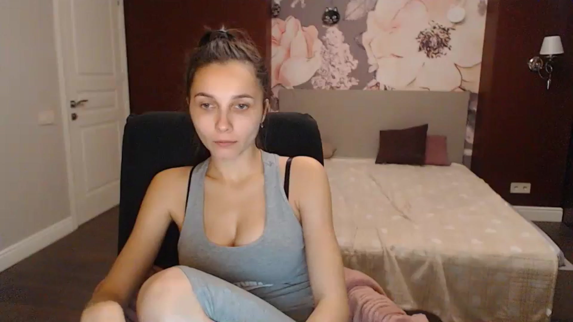 Gallery image thumbnail from Karina_Mils's myfreecams stream on, 11/03/2023, 11:02 image 15 of 20