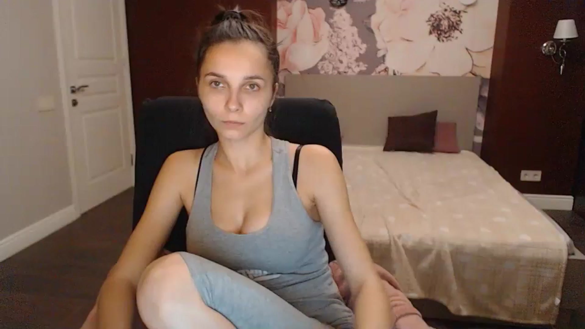 Gallery image thumbnail from Karina_Mils's myfreecams stream on, 11/03/2023, 11:02 image 11 of 20