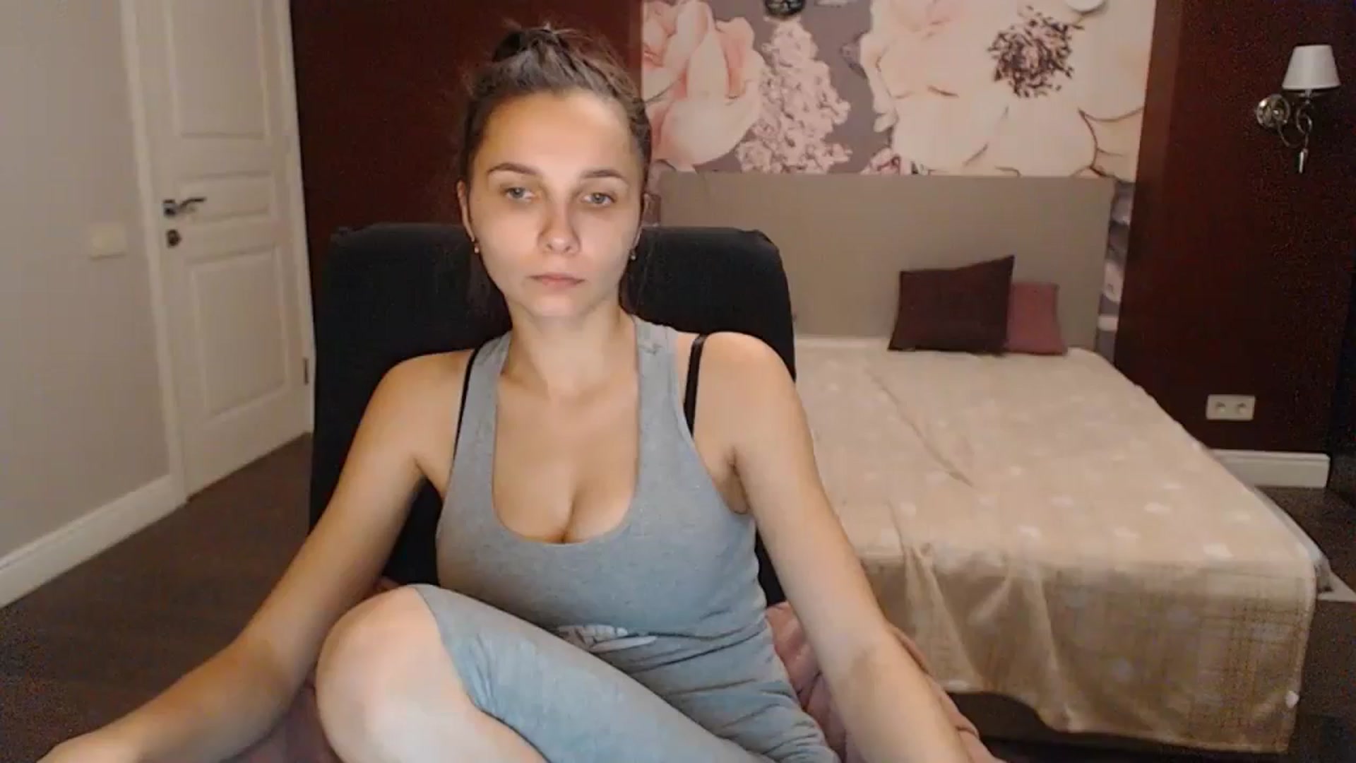 Gallery image thumbnail from Karina_Mils's myfreecams stream on, 11/03/2023, 11:02 image 13 of 20