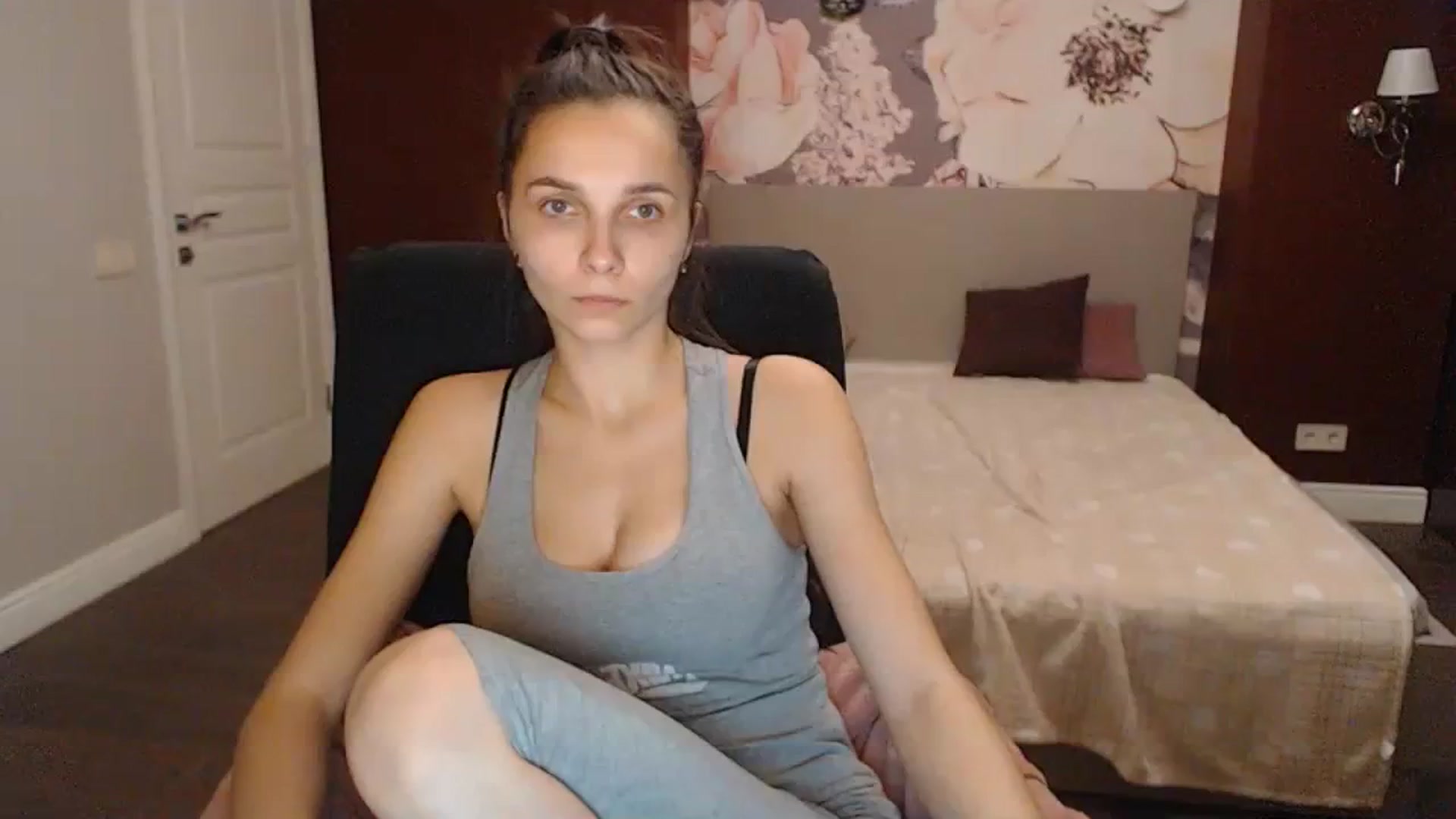 Gallery image thumbnail from Karina_Mils's myfreecams stream on, 11/03/2023, 11:02 image 10 of 20