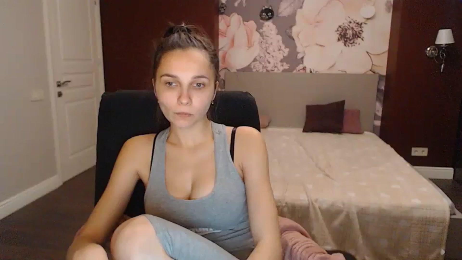 Gallery image thumbnail from Karina_Mils's myfreecams stream on, 11/03/2023, 11:02 image 14 of 20