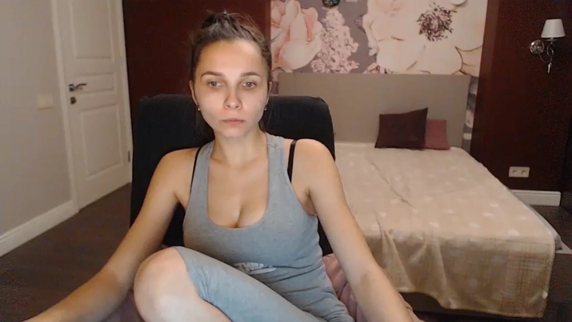 Gallery image thumbnail from Karina_Mils's myfreecams stream on, 11/03/2023, 11:02 image 12 of 20