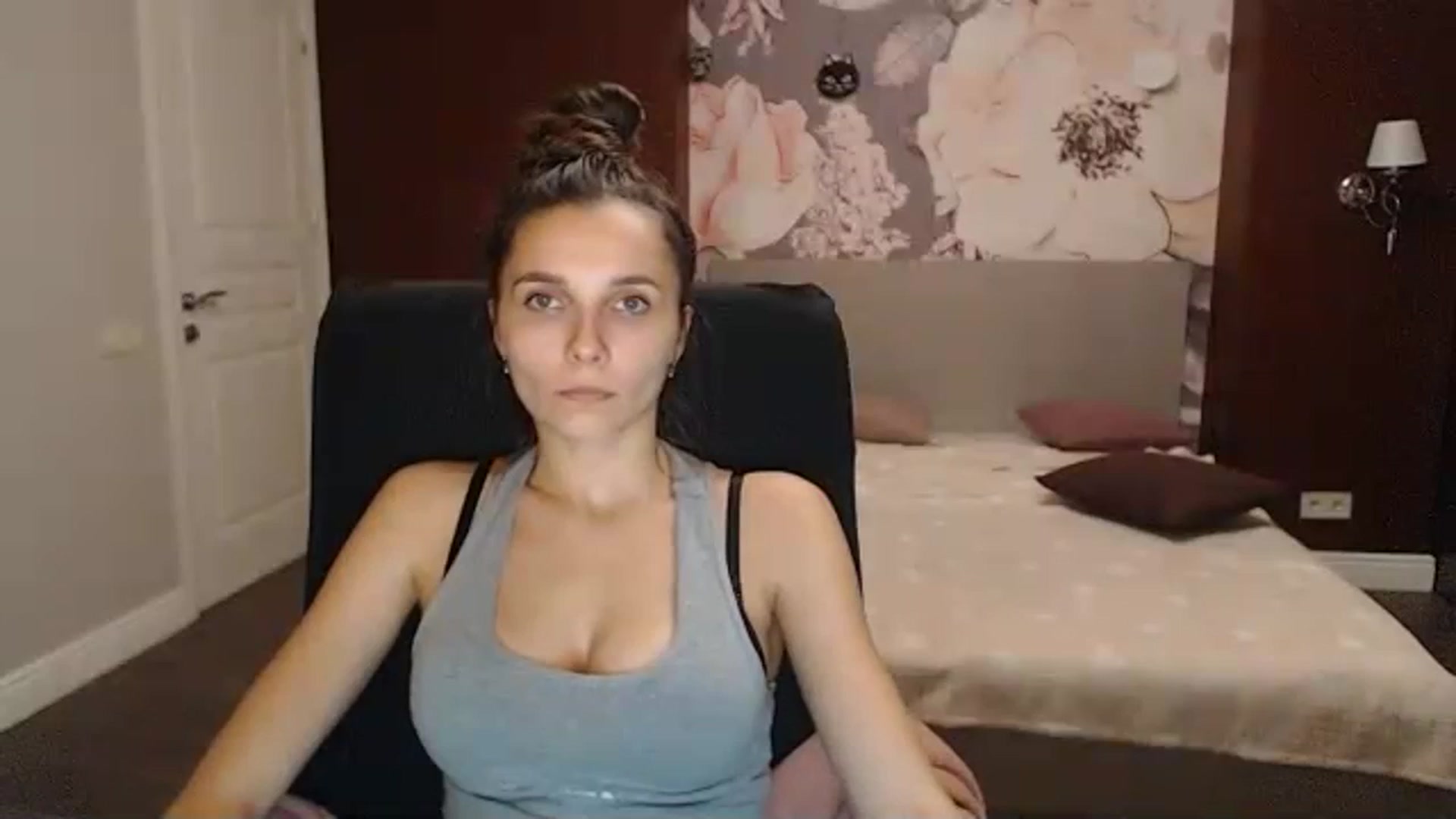 Gallery image thumbnail from Karina_Mils's myfreecams stream on, 11/03/2023, 16:47 image 5 of 20