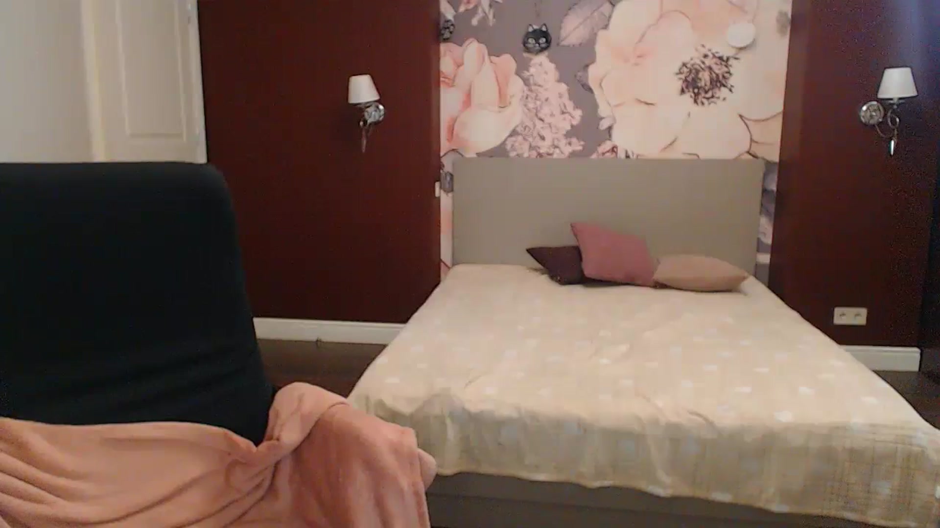 Gallery image thumbnail from Karina_Mils's myfreecams stream on, 11/05/2023, 13:35 image 14 of 20