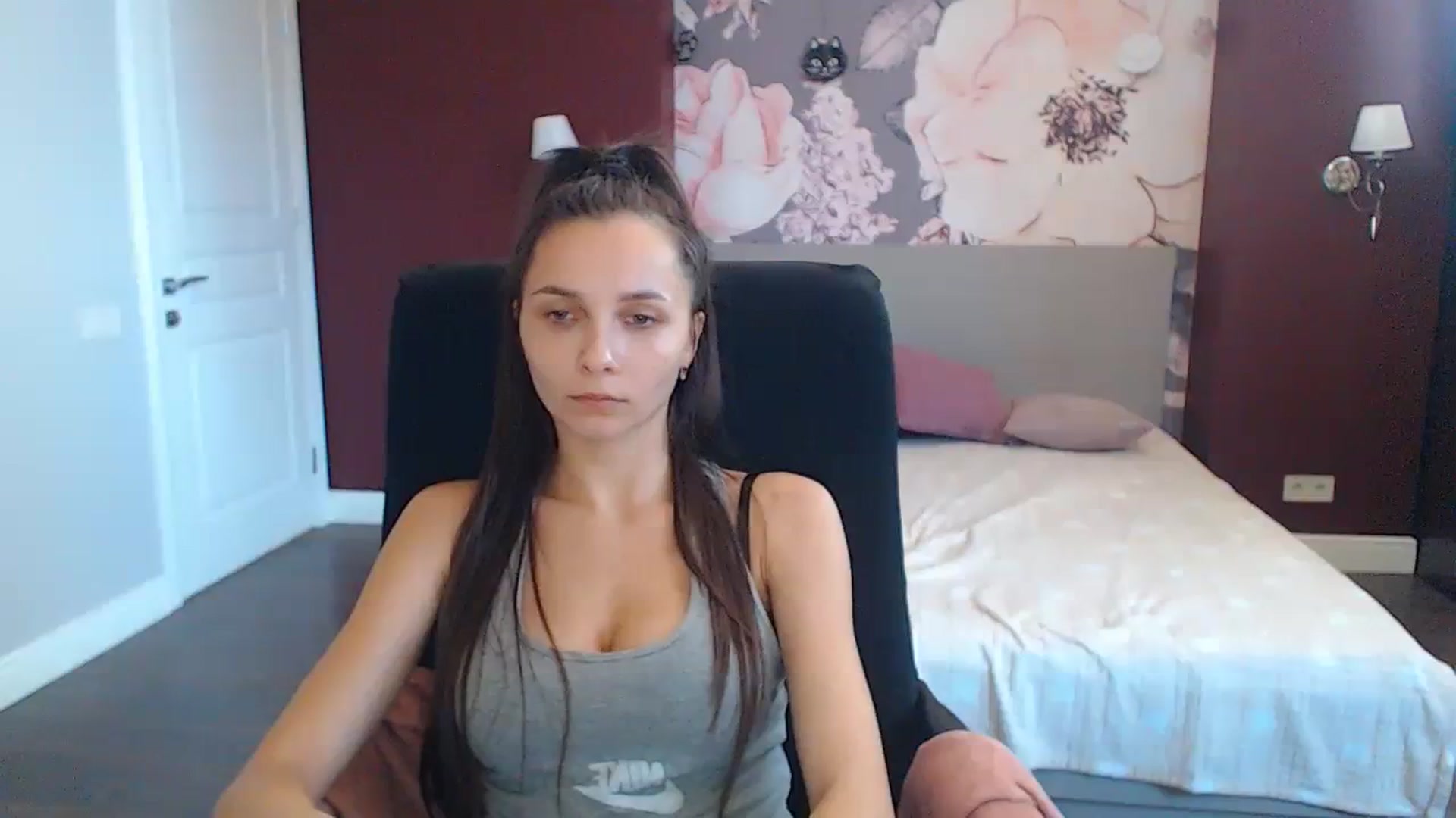 Gallery image thumbnail from Karina_Mils's myfreecams stream on, 11/05/2023, 13:35 image 20 of 20
