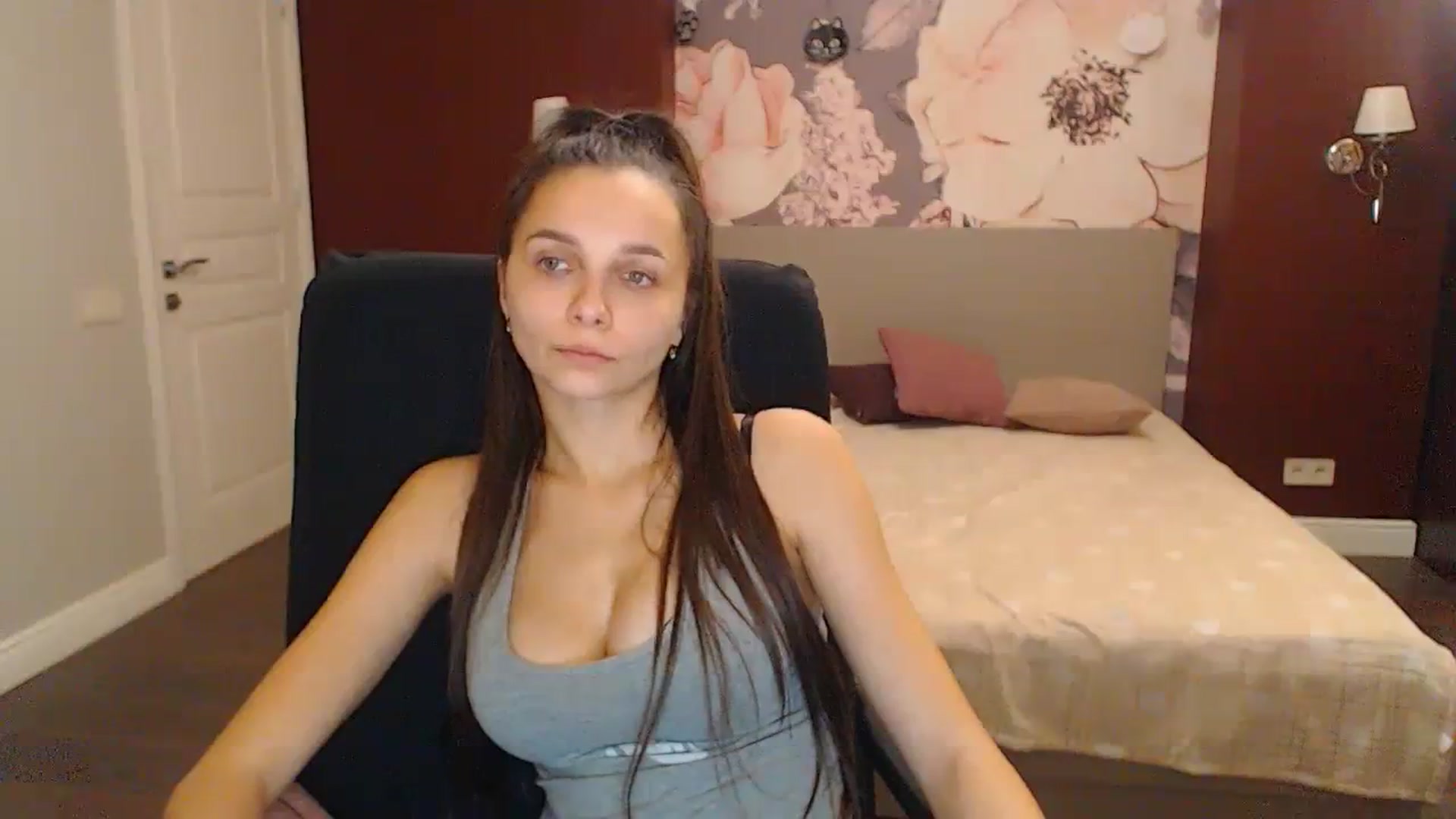 Gallery image thumbnail from Karina_Mils's myfreecams stream on, 11/05/2023, 14:19 image 15 of 20