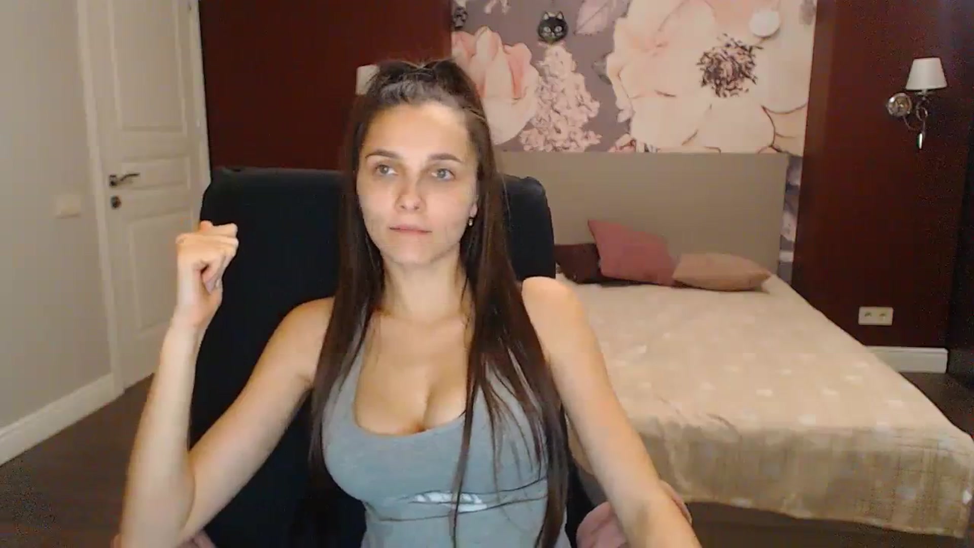 Gallery image thumbnail from Karina_Mils's myfreecams stream on, 11/05/2023, 14:19 image 8 of 20