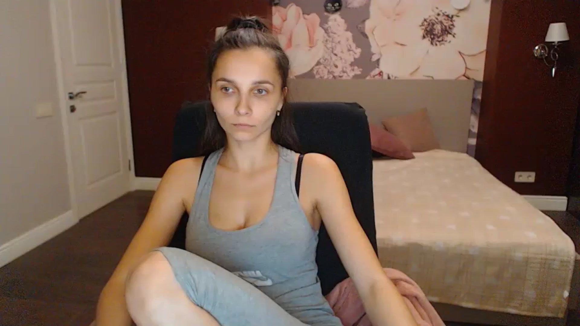 Gallery image thumbnail from Karina_Mils's myfreecams stream on, 11/05/2023, 20:12 image 1 of 20