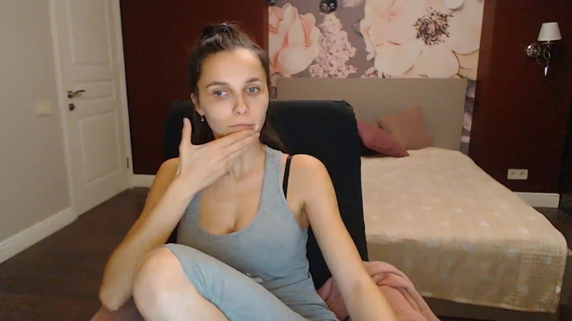 Gallery image thumbnail from Karina_Mils's myfreecams stream on, 11/05/2023, 20:12 image 5 of 20
