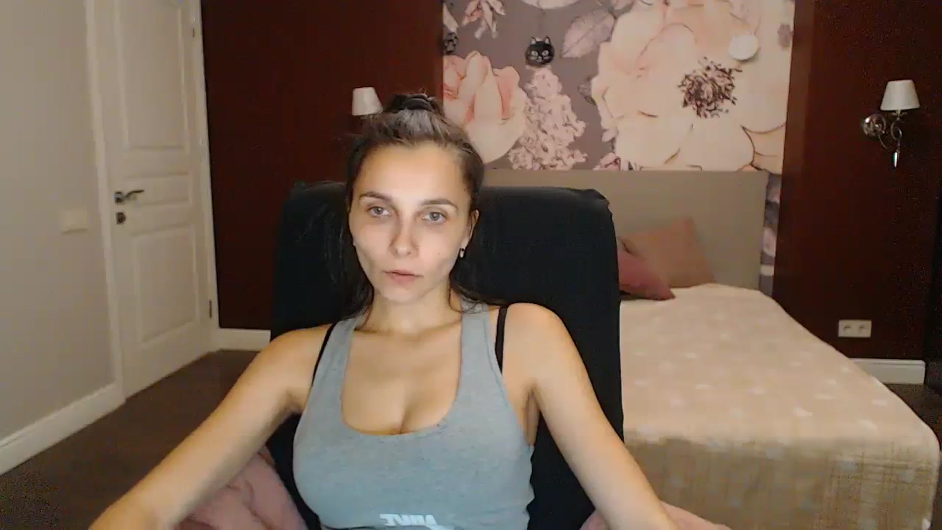Gallery image thumbnail from Karina_Mils's myfreecams stream on, 11/05/2023, 21:21 image 9 of 20
