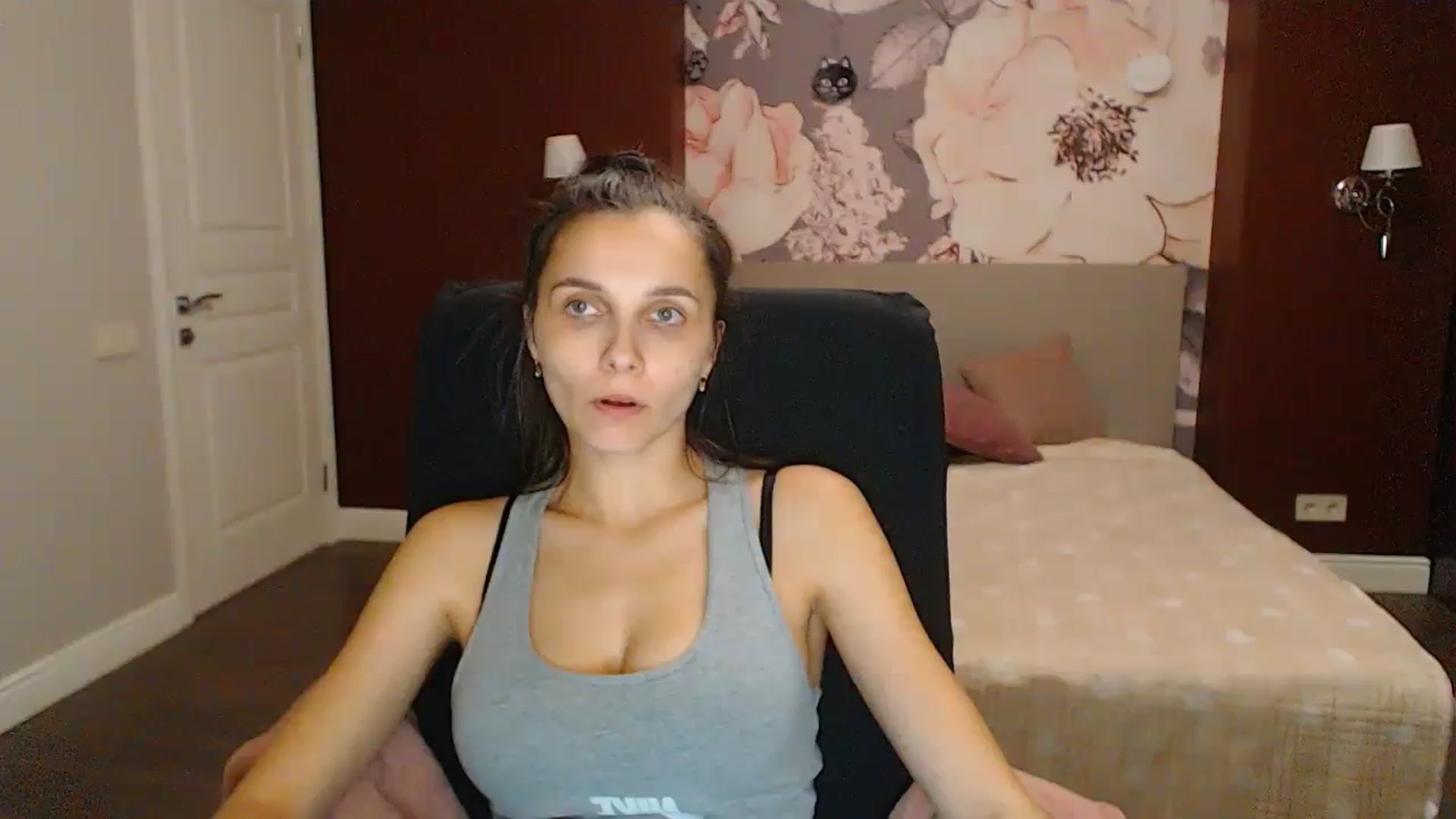 Gallery image thumbnail from Karina_Mils's myfreecams stream on, 11/05/2023, 21:21 image 7 of 20
