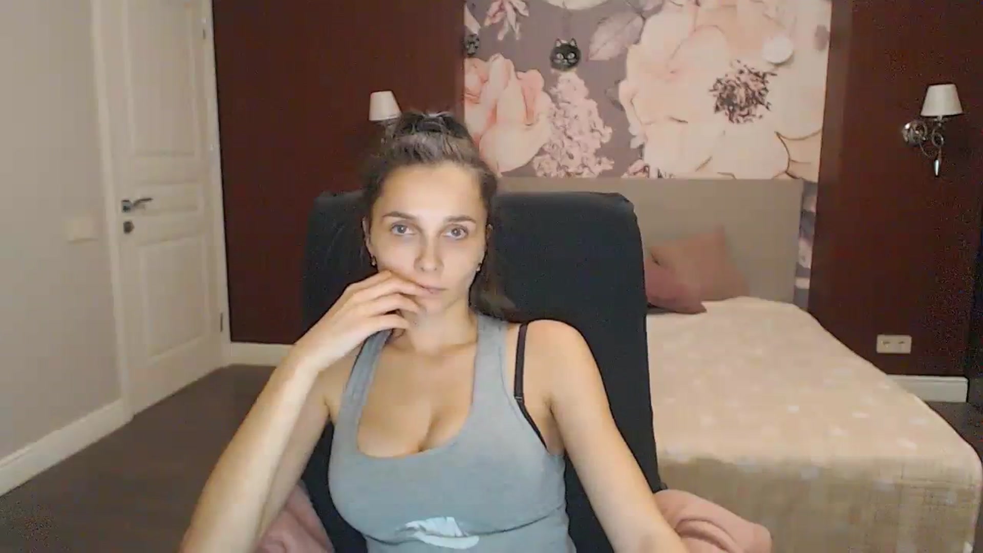 Gallery image thumbnail from Karina_Mils's myfreecams stream on, 11/05/2023, 21:21 image 19 of 20