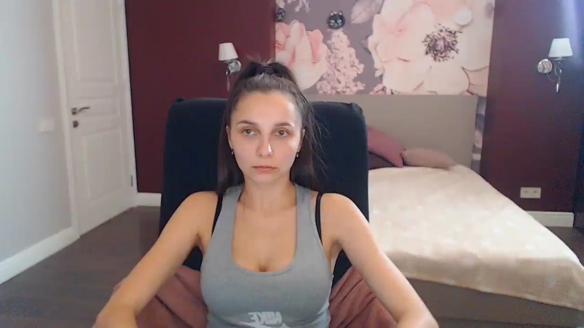 Gallery image thumbnail from Karina_Mils's myfreecams stream on, 11/06/2023, 12:33 image 20 of 20