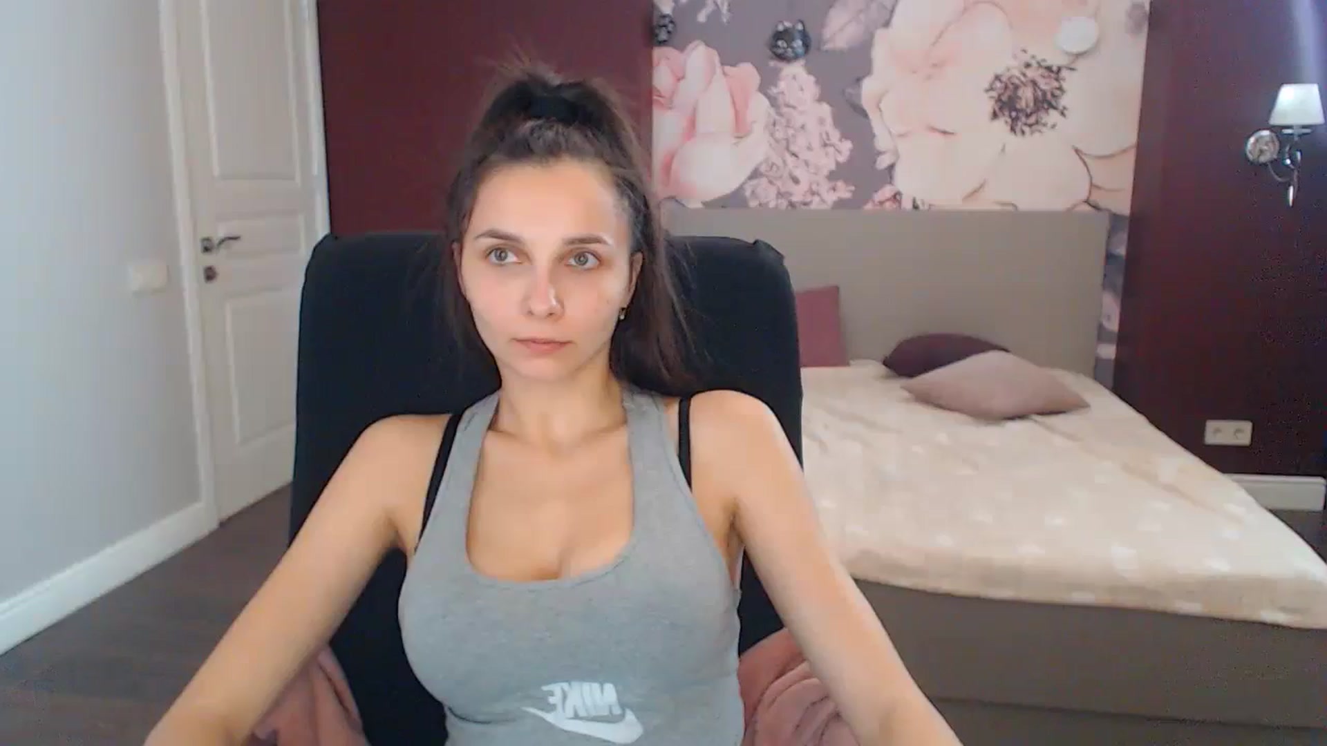 Gallery image thumbnail from Karina_Mils's myfreecams stream on, 11/10/2023, 11:43 image 19 of 20