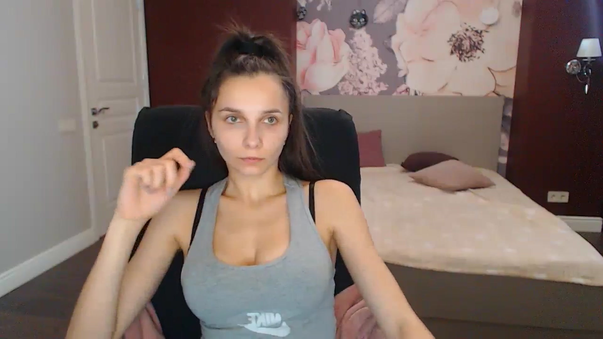 Gallery image thumbnail from Karina_Mils's myfreecams stream on, 11/10/2023, 11:43 image 14 of 20