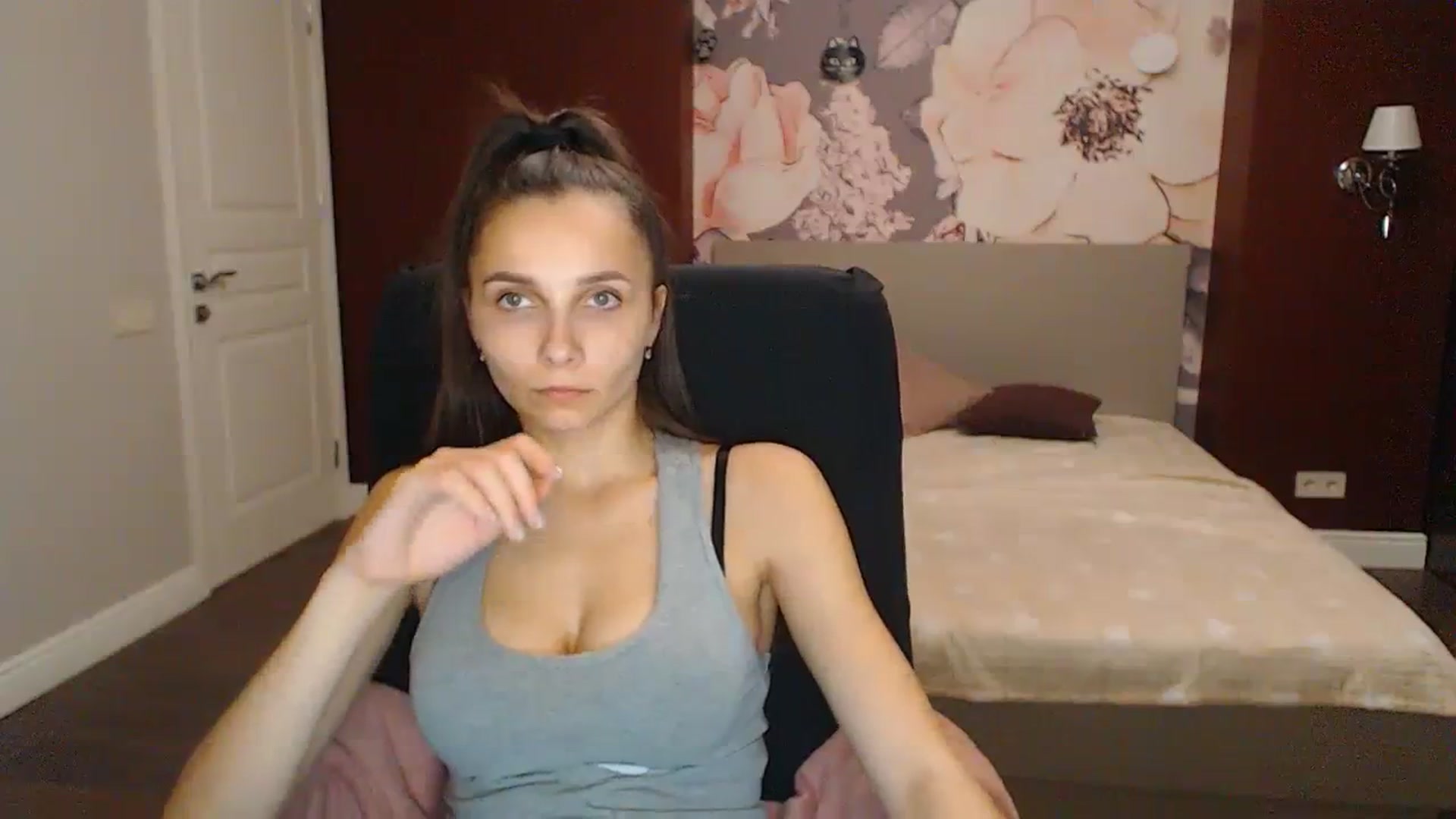 Gallery image thumbnail from Karina_Mils's myfreecams stream on, 11/11/2023, 14:55 image 14 of 20
