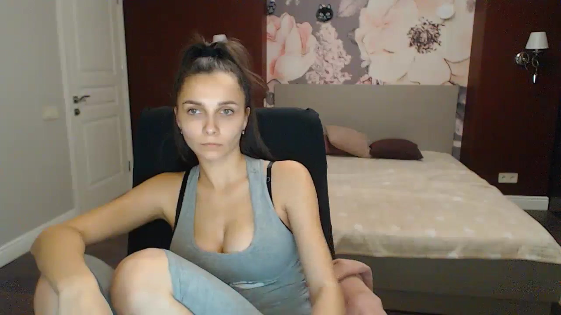 Gallery image thumbnail from Karina_Mils's myfreecams stream on, 11/11/2023, 17:41 image 2 of 20
