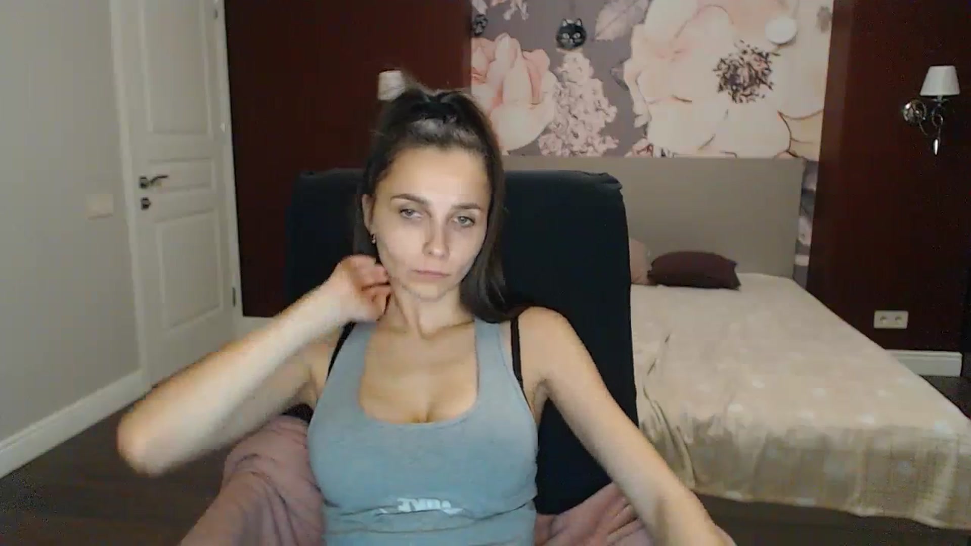 Gallery image thumbnail from Karina_Mils's myfreecams stream on, 11/11/2023, 20:43 image 13 of 20