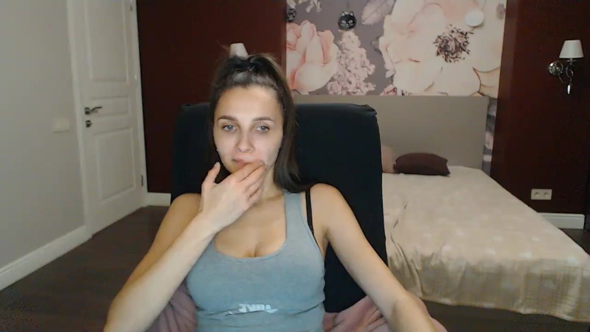 Gallery image thumbnail from Karina_Mils's myfreecams stream on, 11/11/2023, 20:43 image 14 of 20