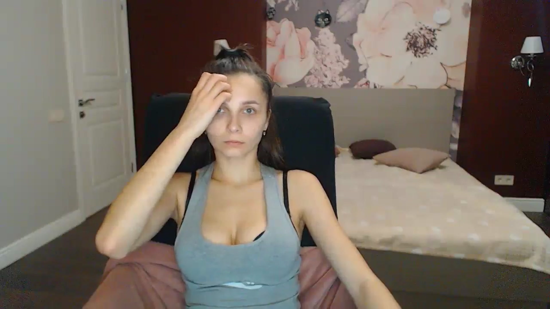 Gallery image thumbnail from Karina_Mils's myfreecams stream on, 11/12/2023, 11:31 image 6 of 20