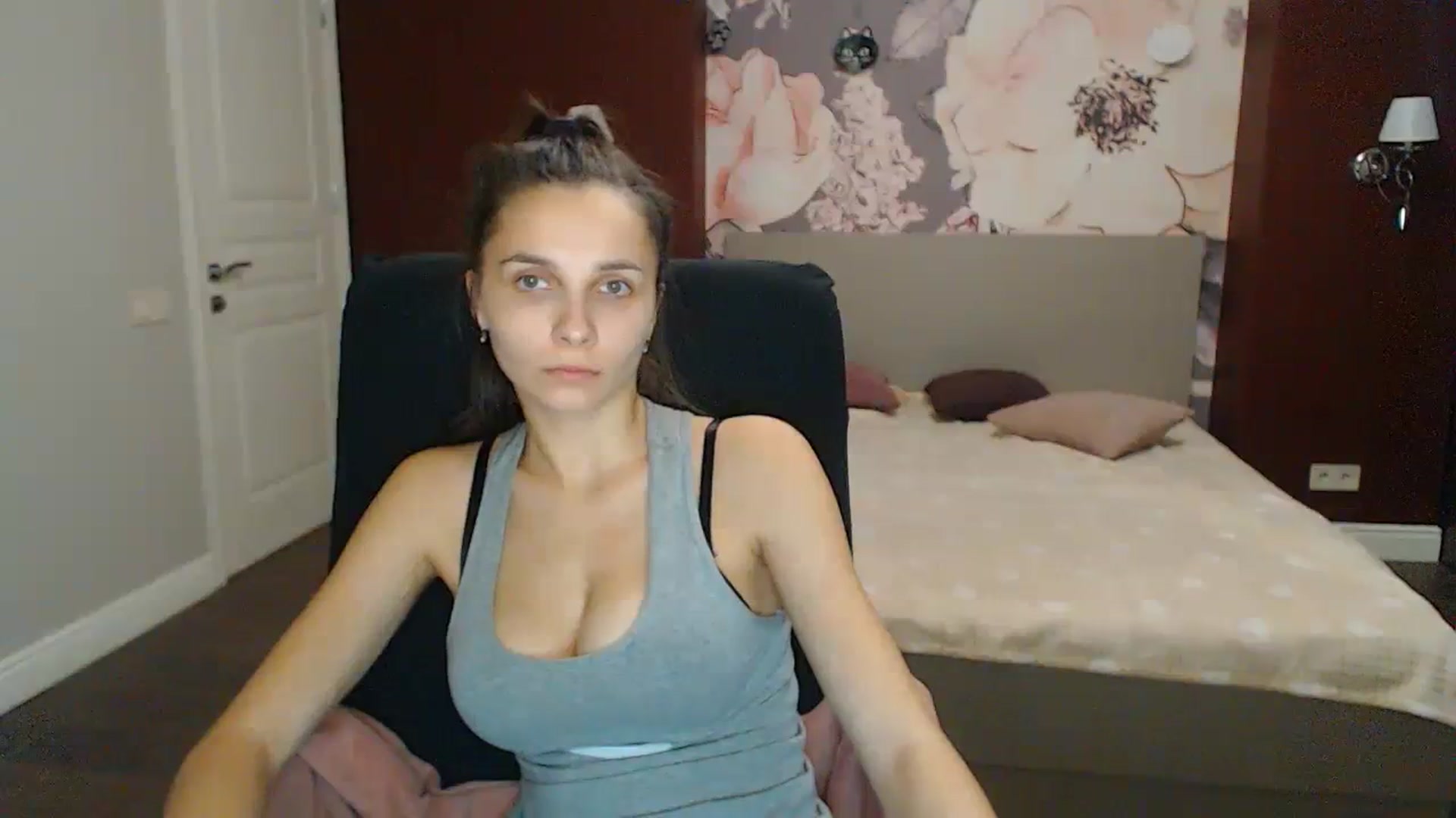 Gallery image thumbnail from Karina_Mils's myfreecams stream on, 11/12/2023, 11:31 image 20 of 20