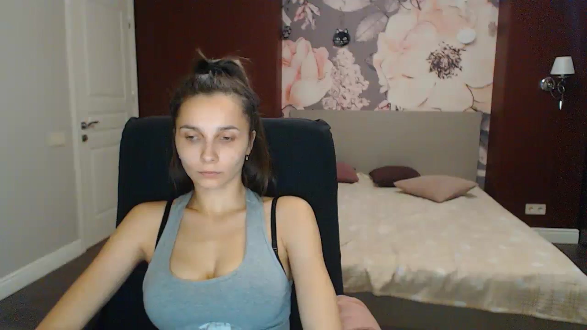 Gallery image thumbnail from Karina_Mils's myfreecams stream on, 11/12/2023, 12:37 image 20 of 20