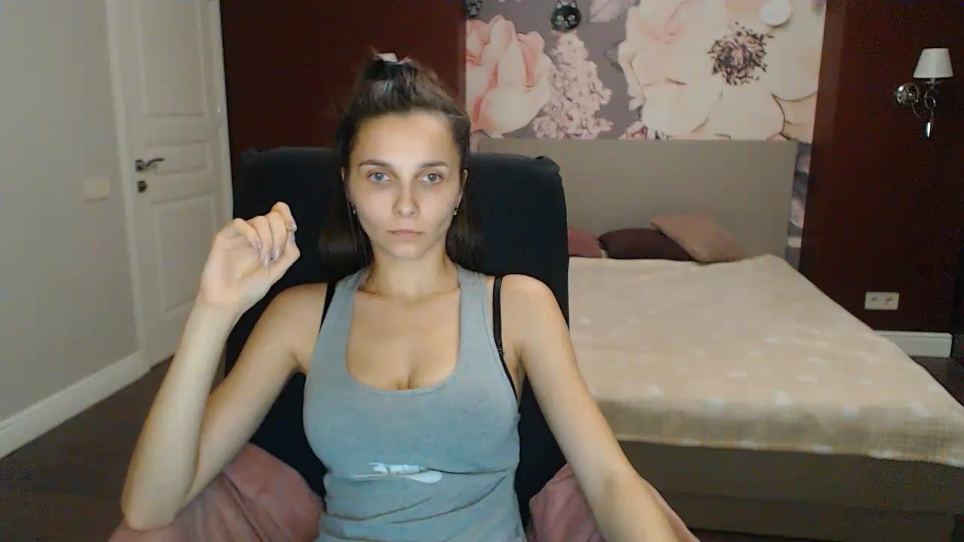 Gallery image thumbnail from Karina_Mils's myfreecams stream on, 11/12/2023, 15:45 image 2 of 20