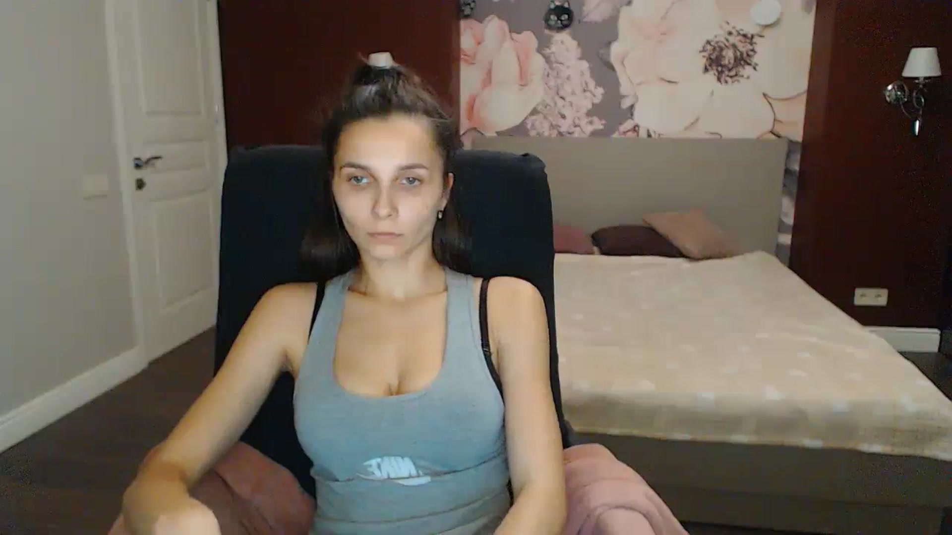 Gallery image thumbnail from Karina_Mils's myfreecams stream on, 11/12/2023, 15:45 image 11 of 20