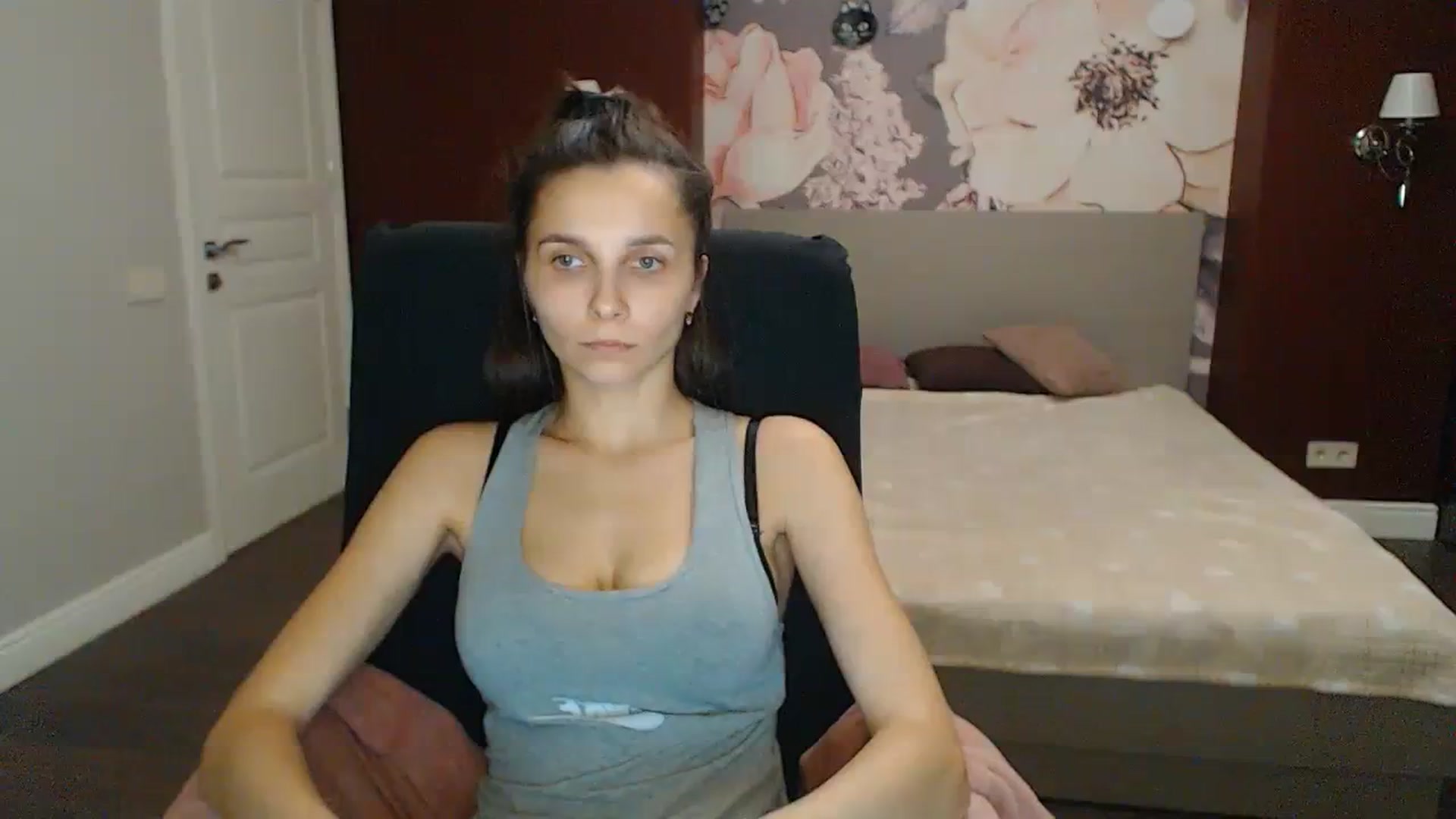 Gallery image thumbnail from Karina_Mils's myfreecams stream on, 11/12/2023, 15:45 image 1 of 20