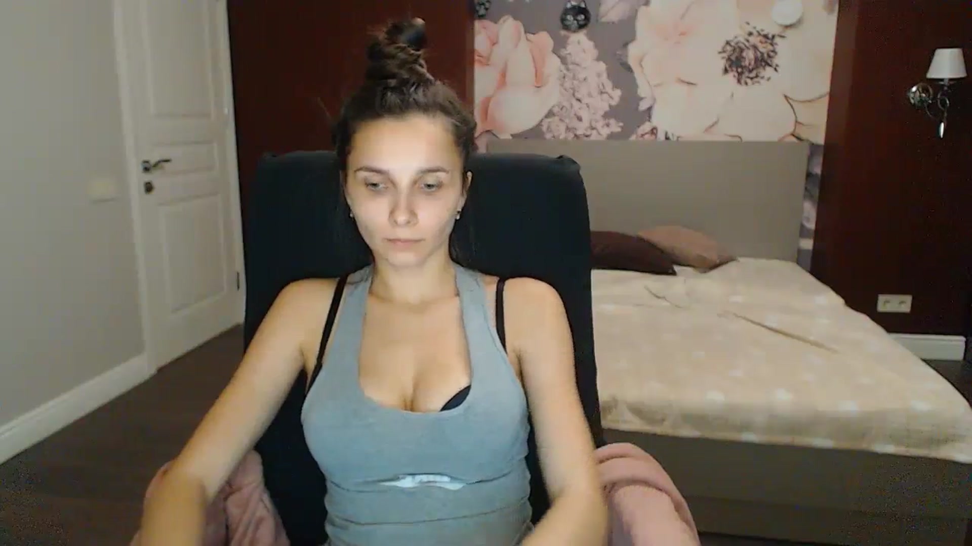 Gallery image thumbnail from Karina_Mils's myfreecams stream on, 11/12/2023, 18:02 image 20 of 20