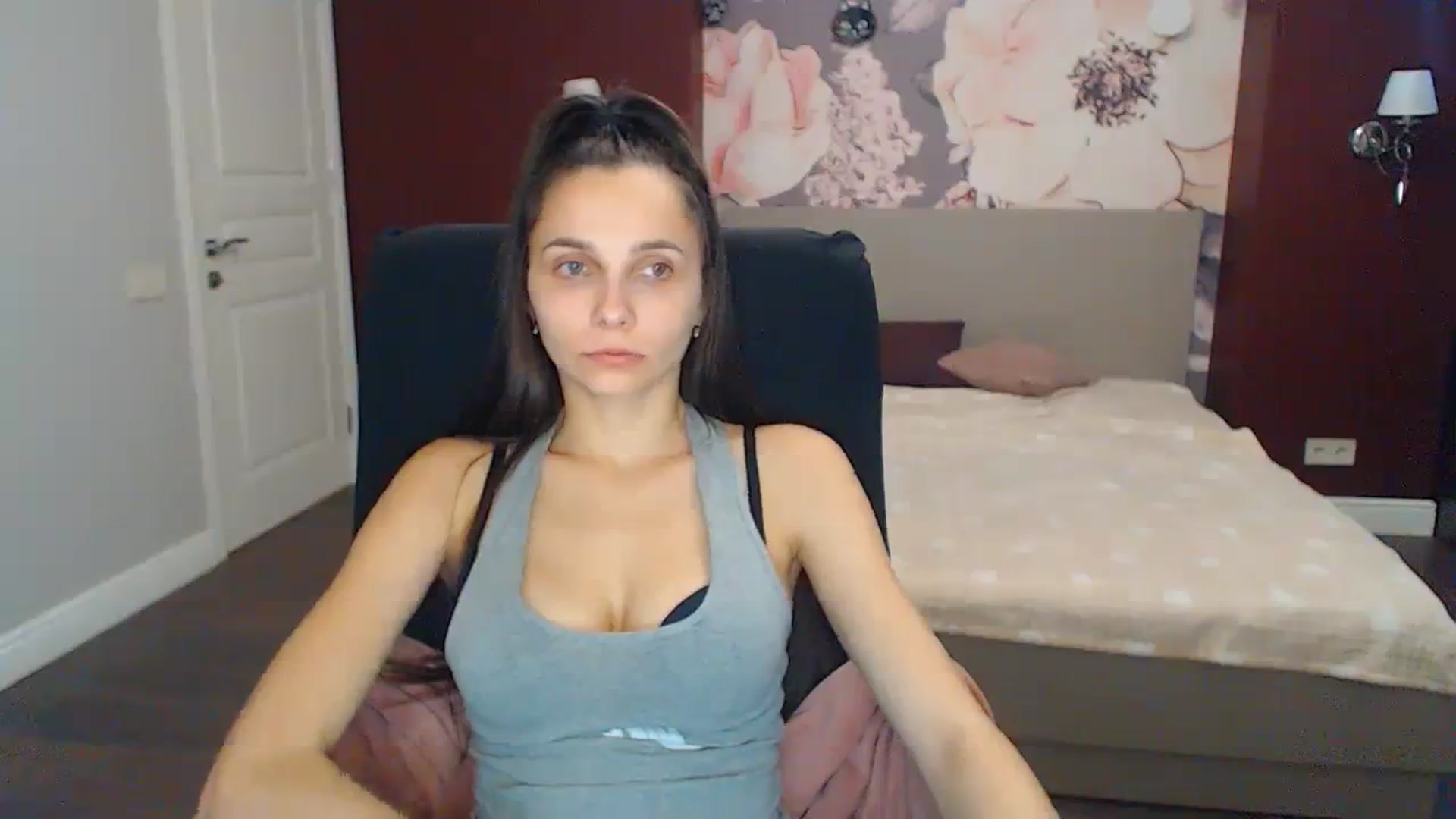 Gallery image thumbnail from Karina_Mils's myfreecams stream on, 11/13/2023, 07:56 image 7 of 20