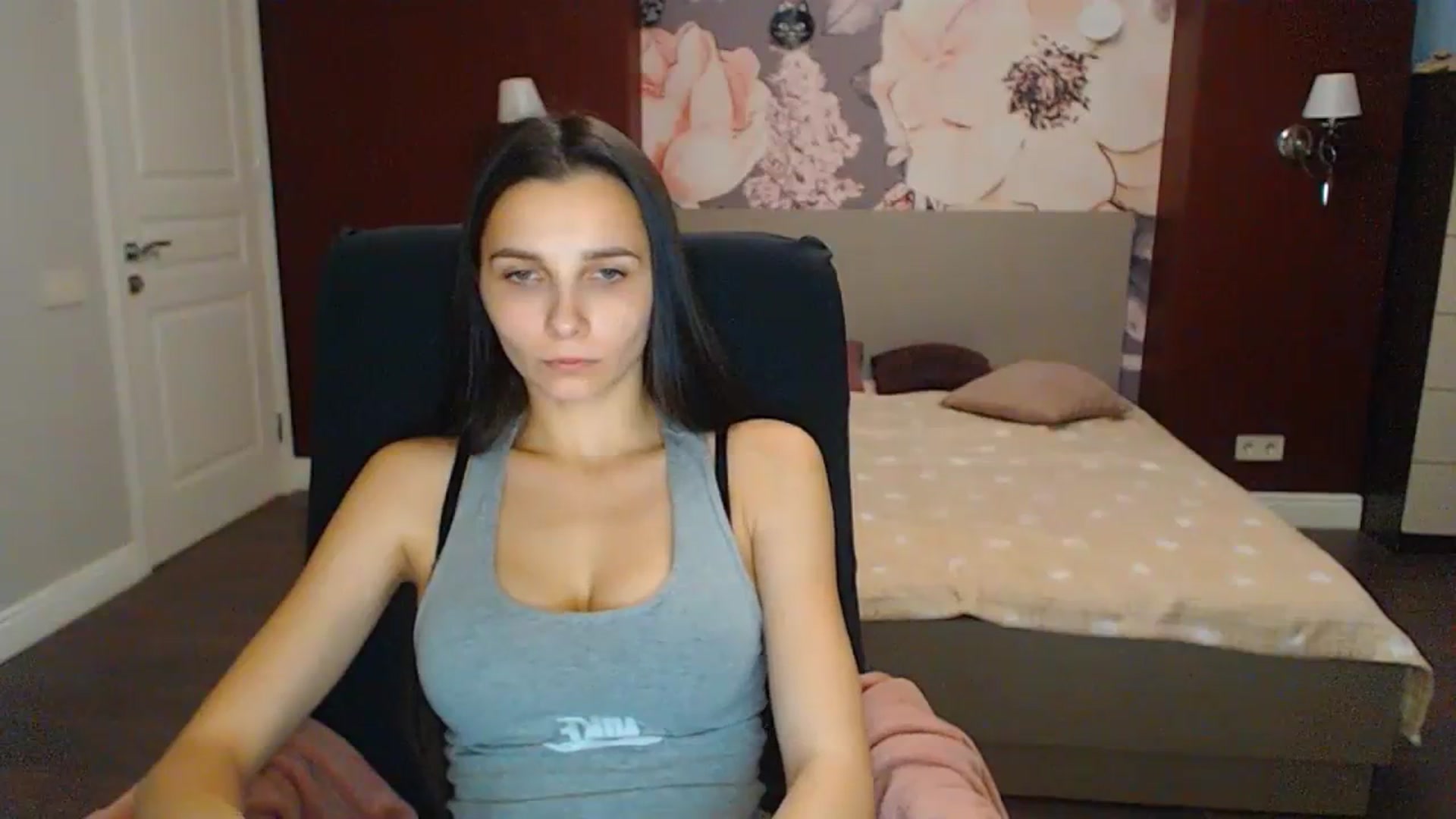 Gallery image thumbnail from Karina_Mils's myfreecams stream on, 11/18/2023, 12:48 image 16 of 20