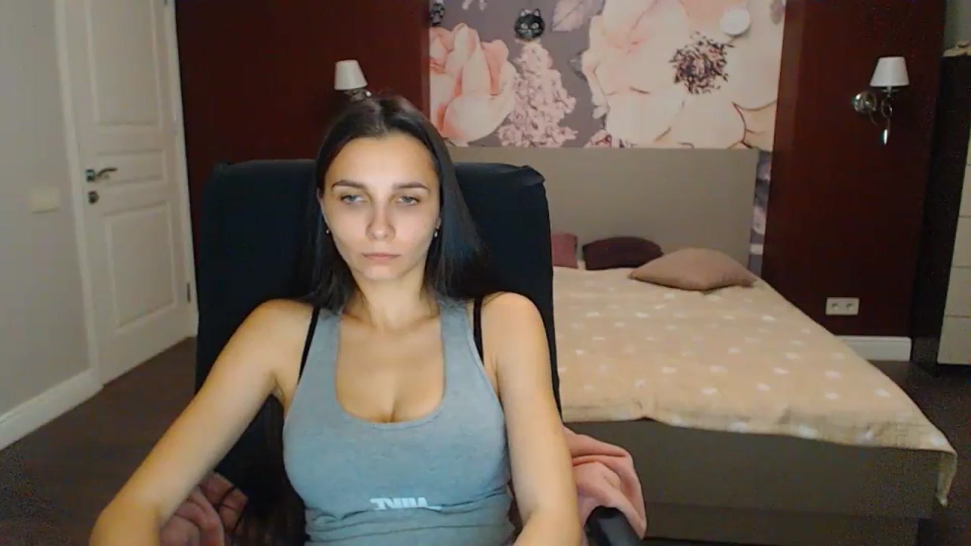 Gallery image thumbnail from Karina_Mils's myfreecams stream on, 11/18/2023, 15:03 image 7 of 20