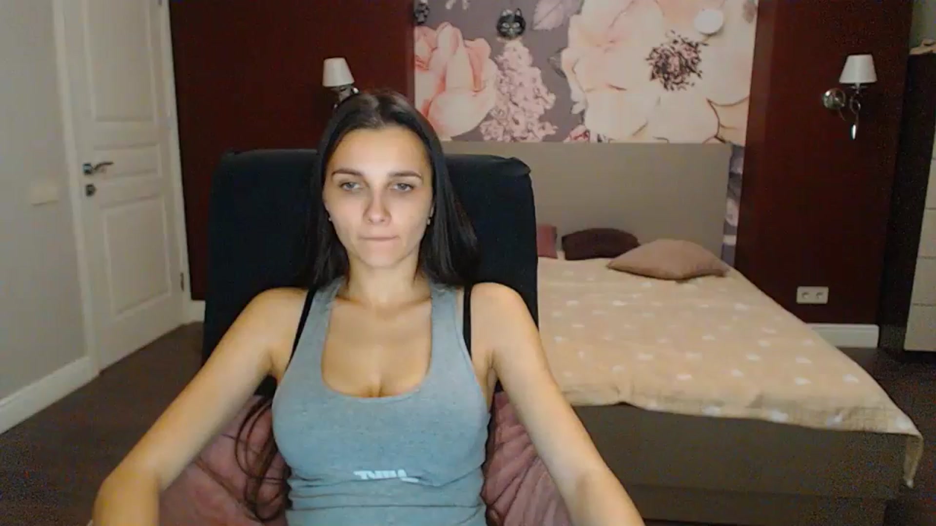 Gallery image thumbnail from Karina_Mils's myfreecams stream on, 11/18/2023, 15:03 image 20 of 20