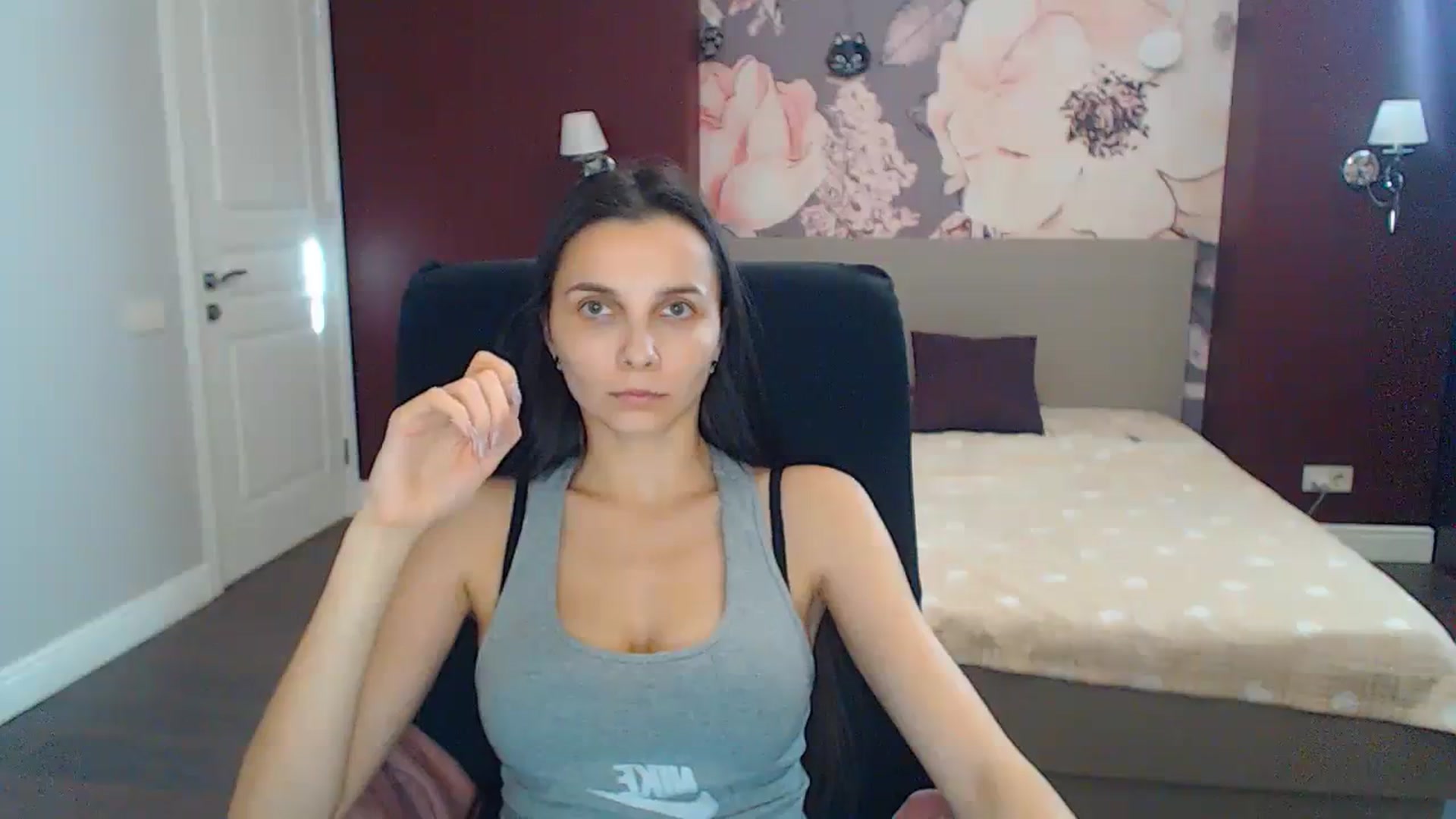 Gallery image thumbnail from Karina_Mils's myfreecams stream on, 11/20/2023, 12:09 image 16 of 20