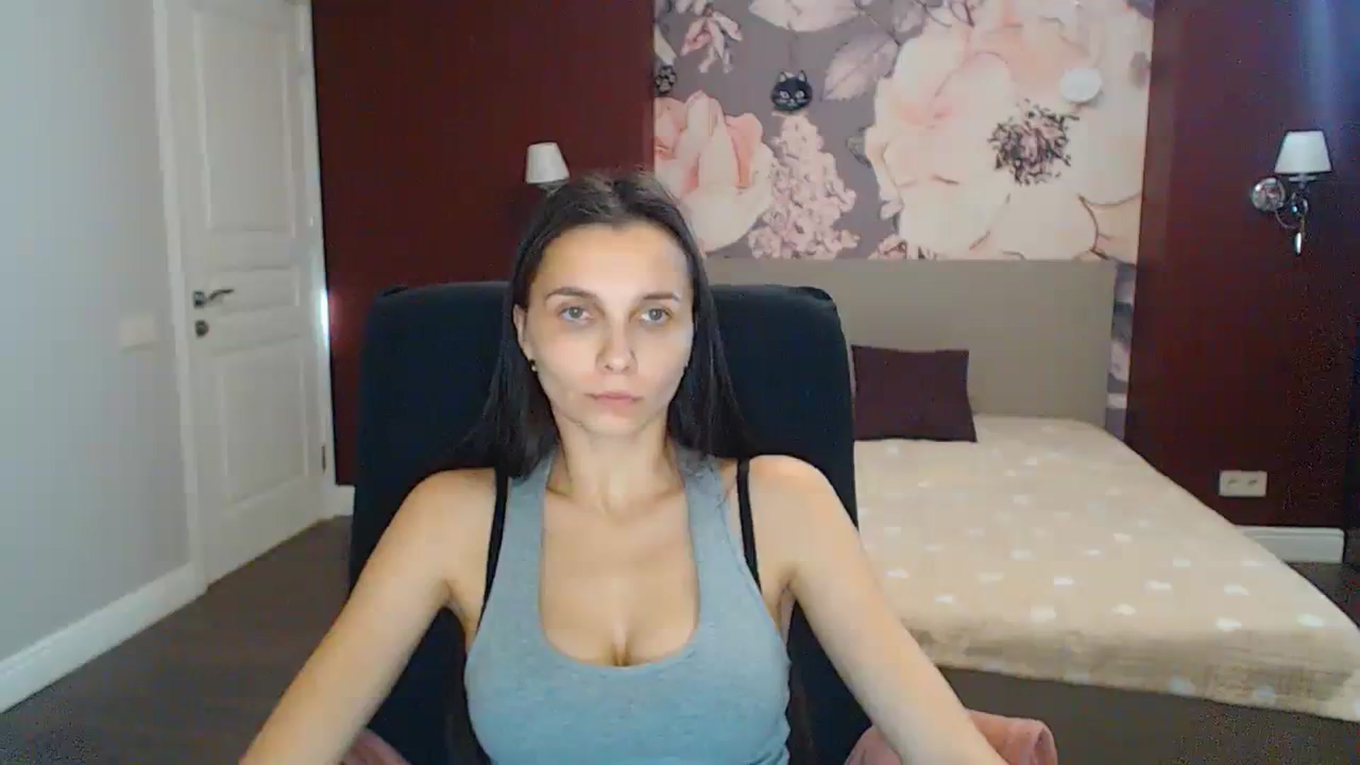 Gallery image thumbnail from Karina_Mils's myfreecams stream on, 11/20/2023, 12:09 image 13 of 20