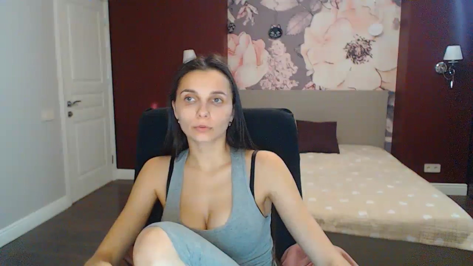 Gallery image thumbnail from Karina_Mils's myfreecams stream on, 11/20/2023, 12:09 image 7 of 20