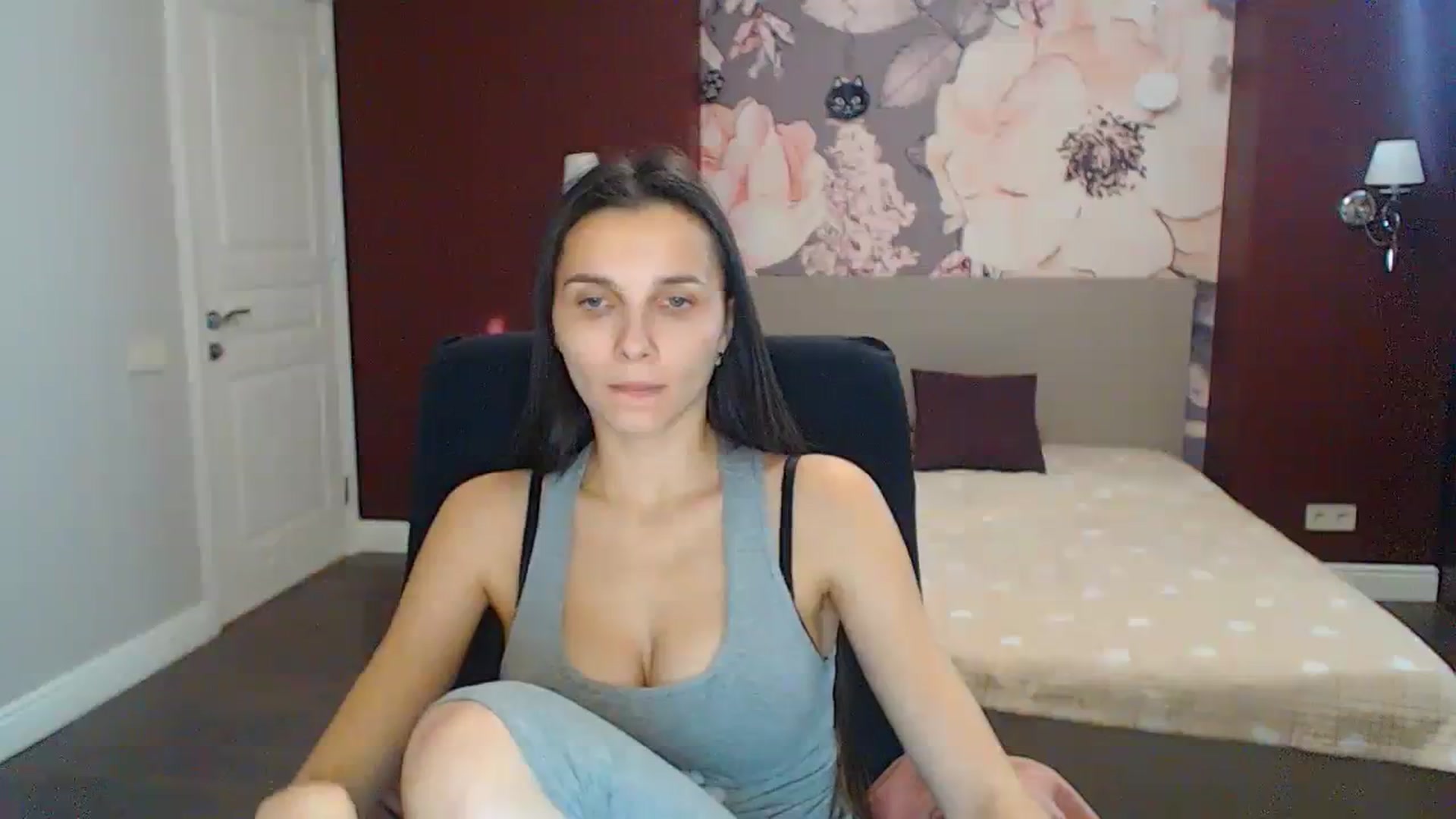 Gallery image thumbnail from Karina_Mils's myfreecams stream on, 11/20/2023, 12:09 image 6 of 20