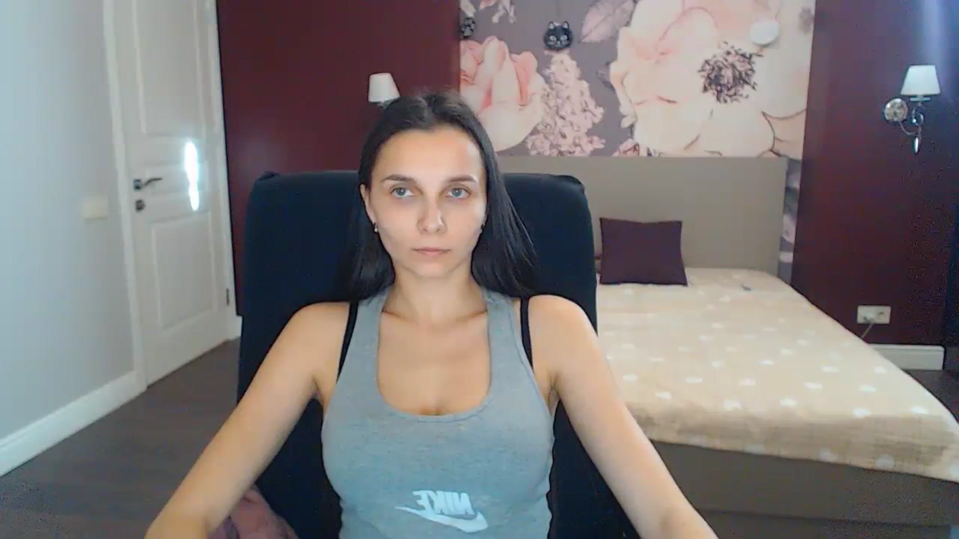 Gallery image thumbnail from Karina_Mils's myfreecams stream on, 11/20/2023, 12:09 image 18 of 20