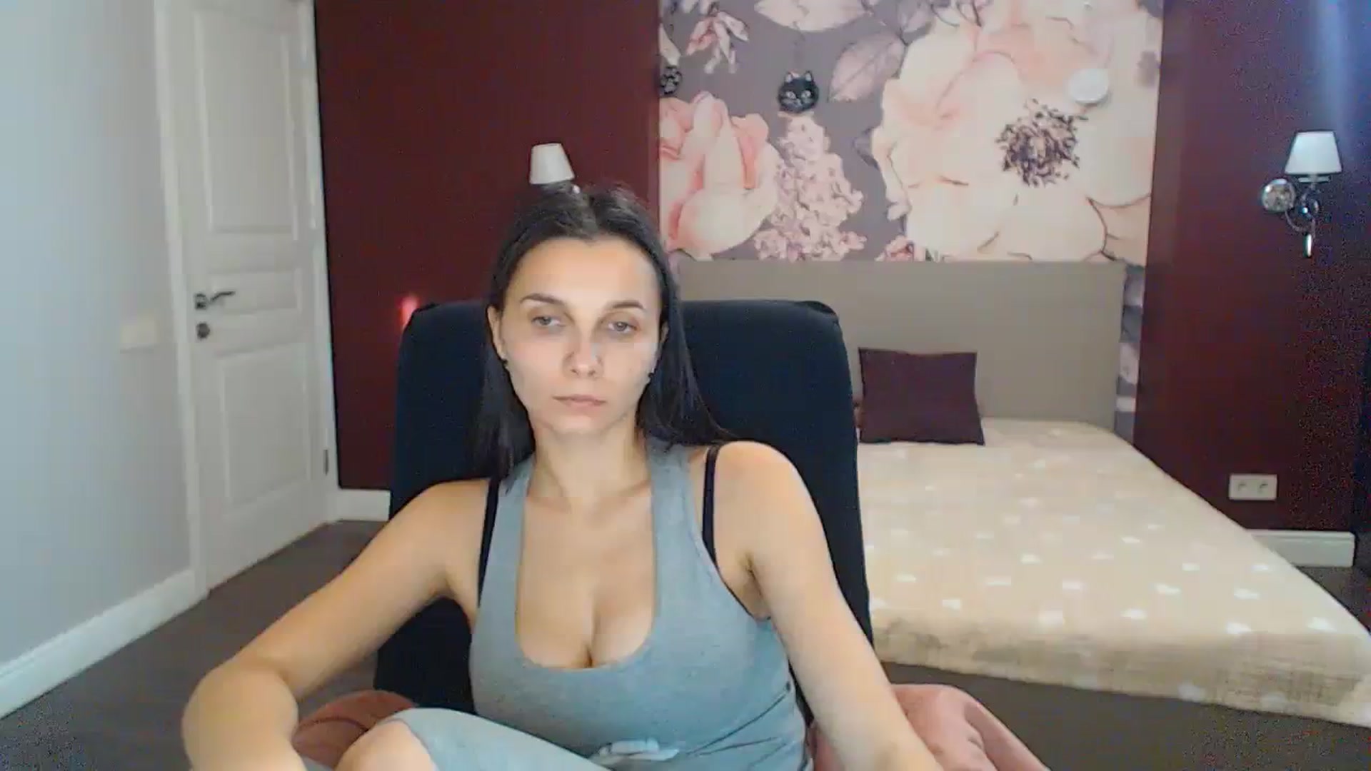 Gallery image thumbnail from Karina_Mils's myfreecams stream on, 11/20/2023, 12:09 image 9 of 20