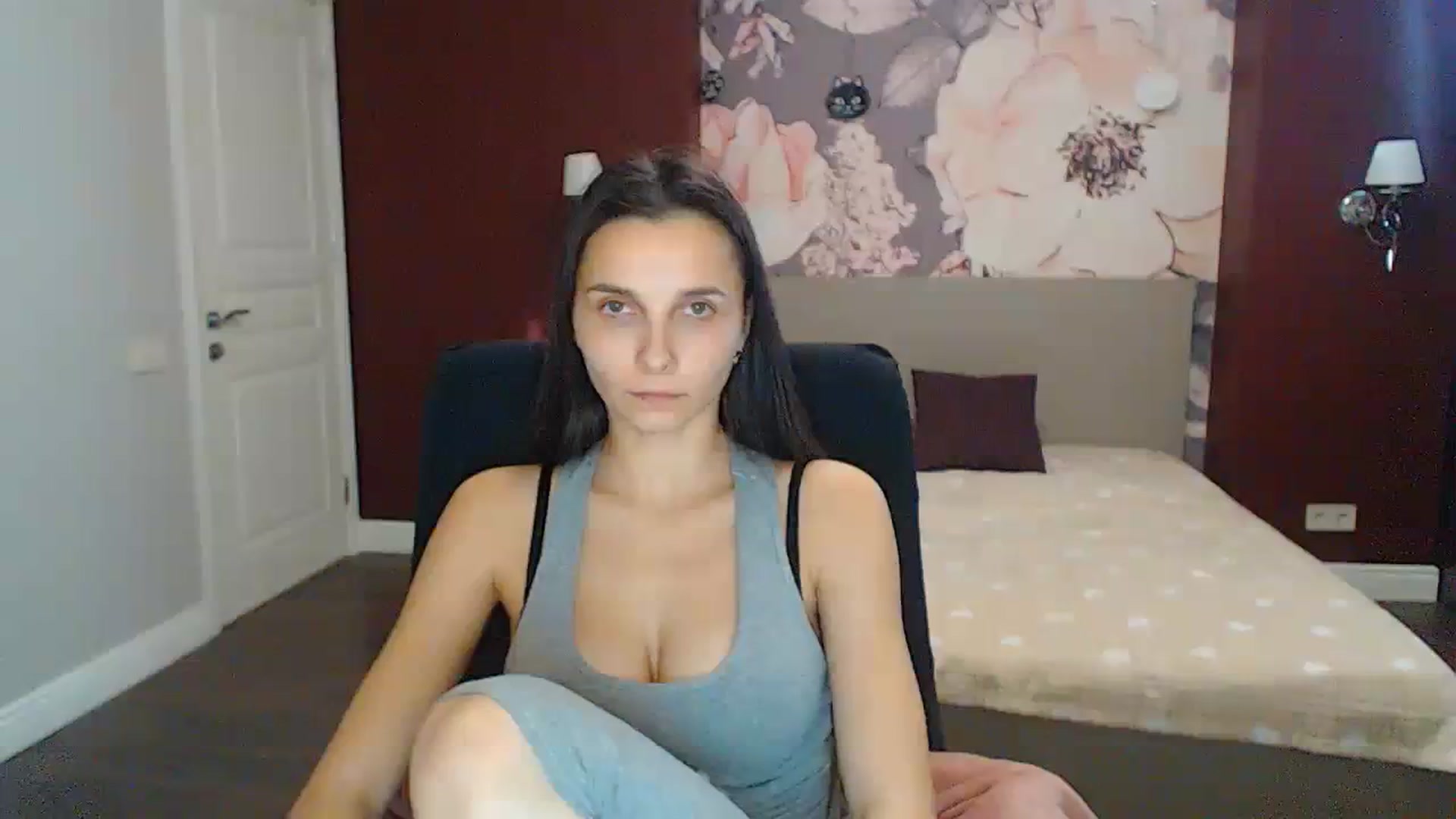 Gallery image thumbnail from Karina_Mils's myfreecams stream on, 11/20/2023, 12:09 image 4 of 20