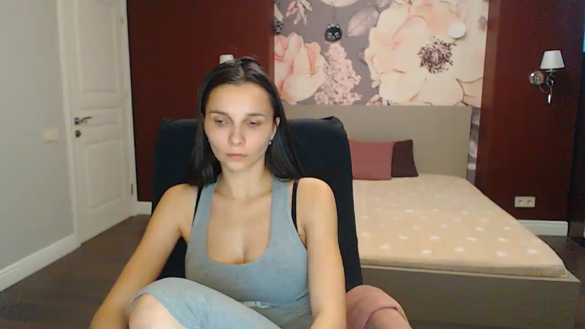 Gallery image thumbnail from Karina_Mils's myfreecams stream on, 11/23/2023, 10:42 image 17 of 20