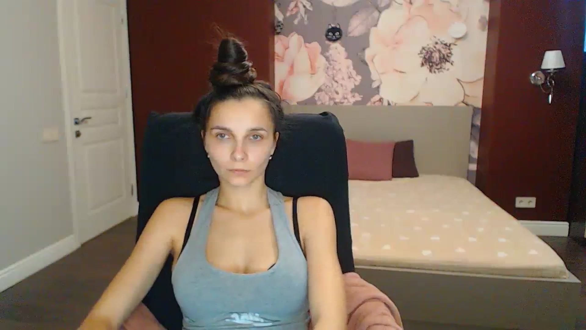 Gallery image thumbnail from Karina_Mils's myfreecams stream on, 11/23/2023, 10:42 image 6 of 20